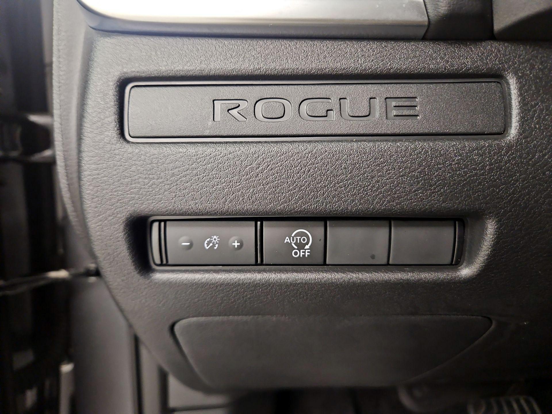 Thumbnail: 2023 Nissan Rogue - 13