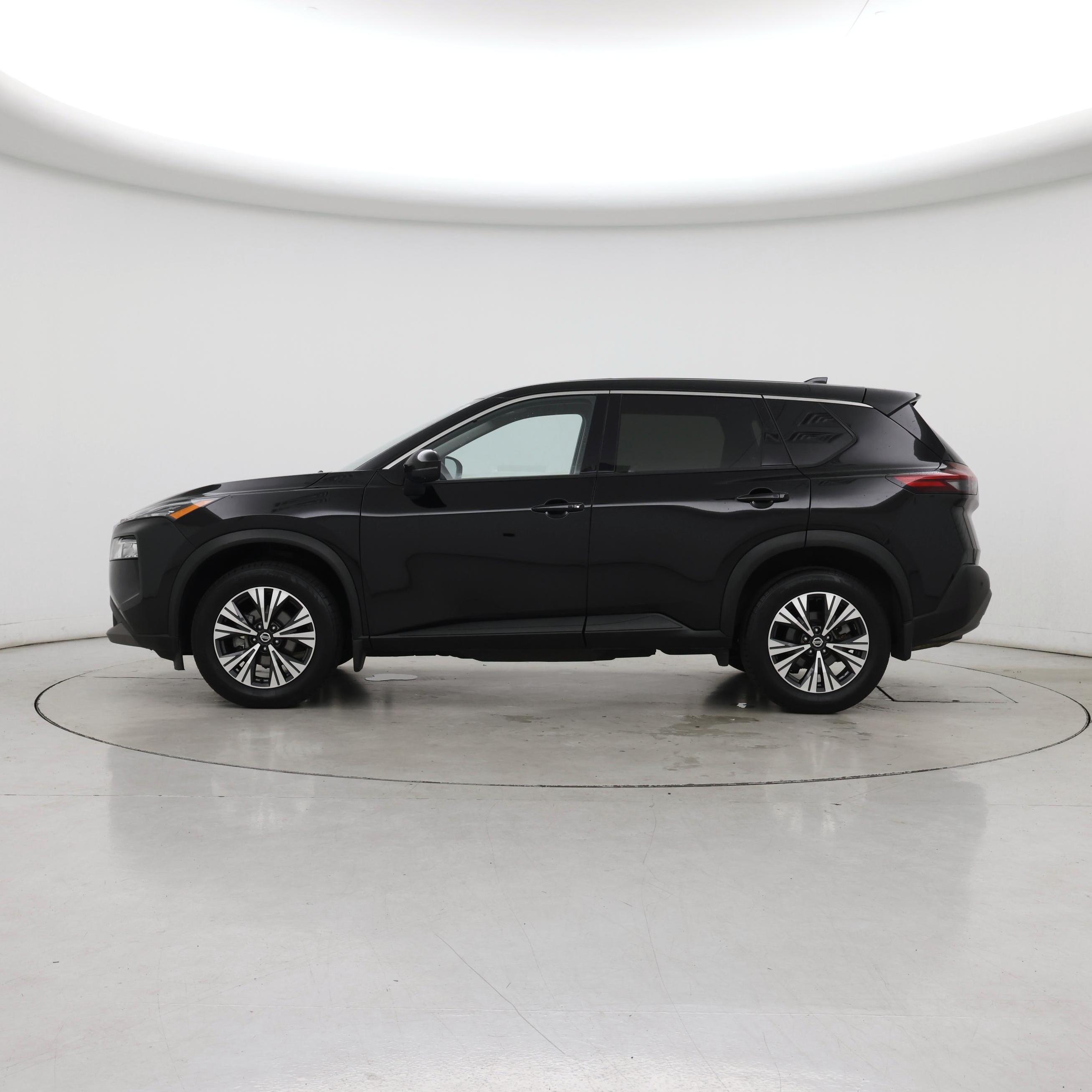 Thumbnail: 2021 Nissan Rogue - 3
