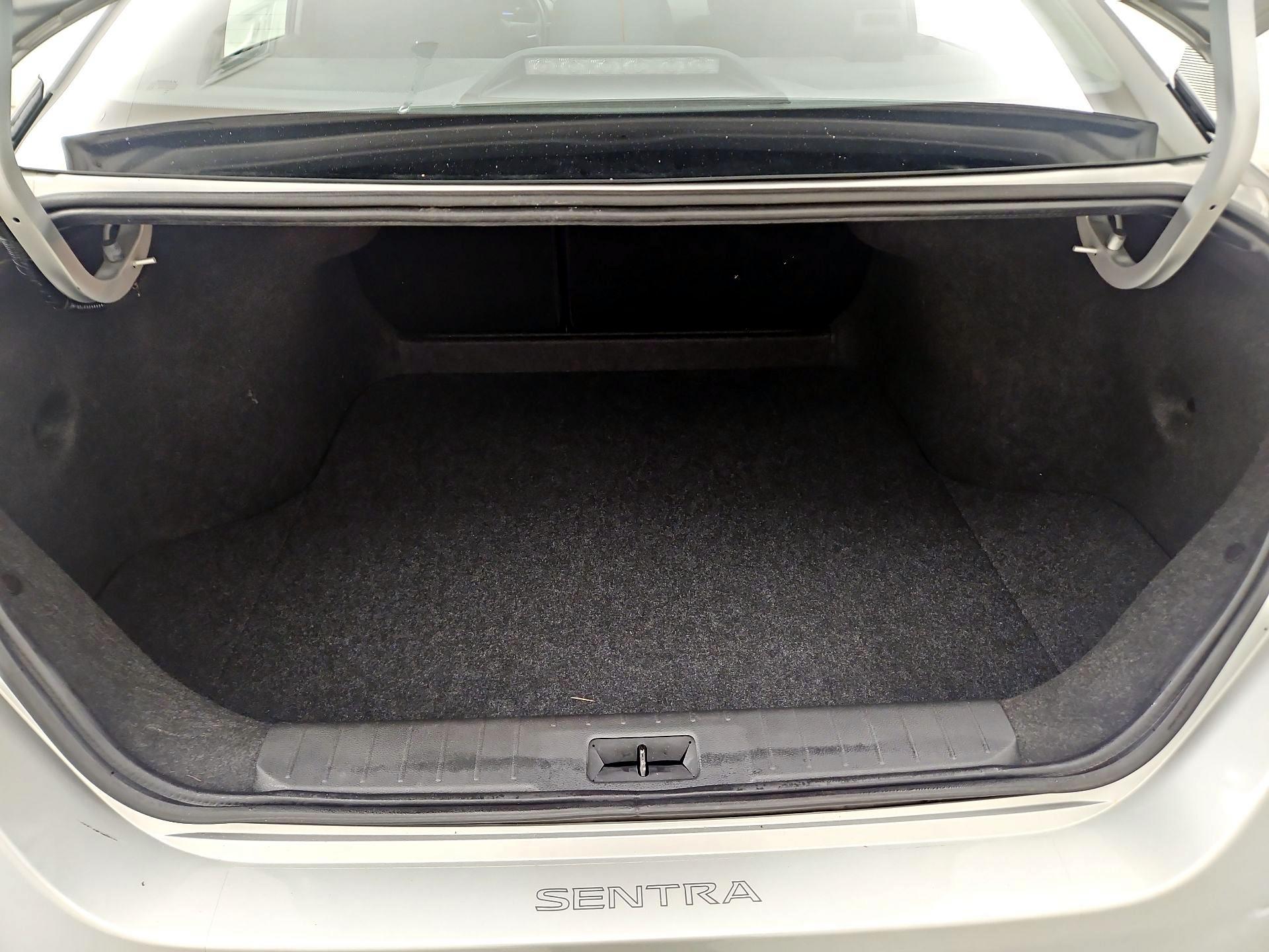 Thumbnail: 2023 Nissan Sentra - 20