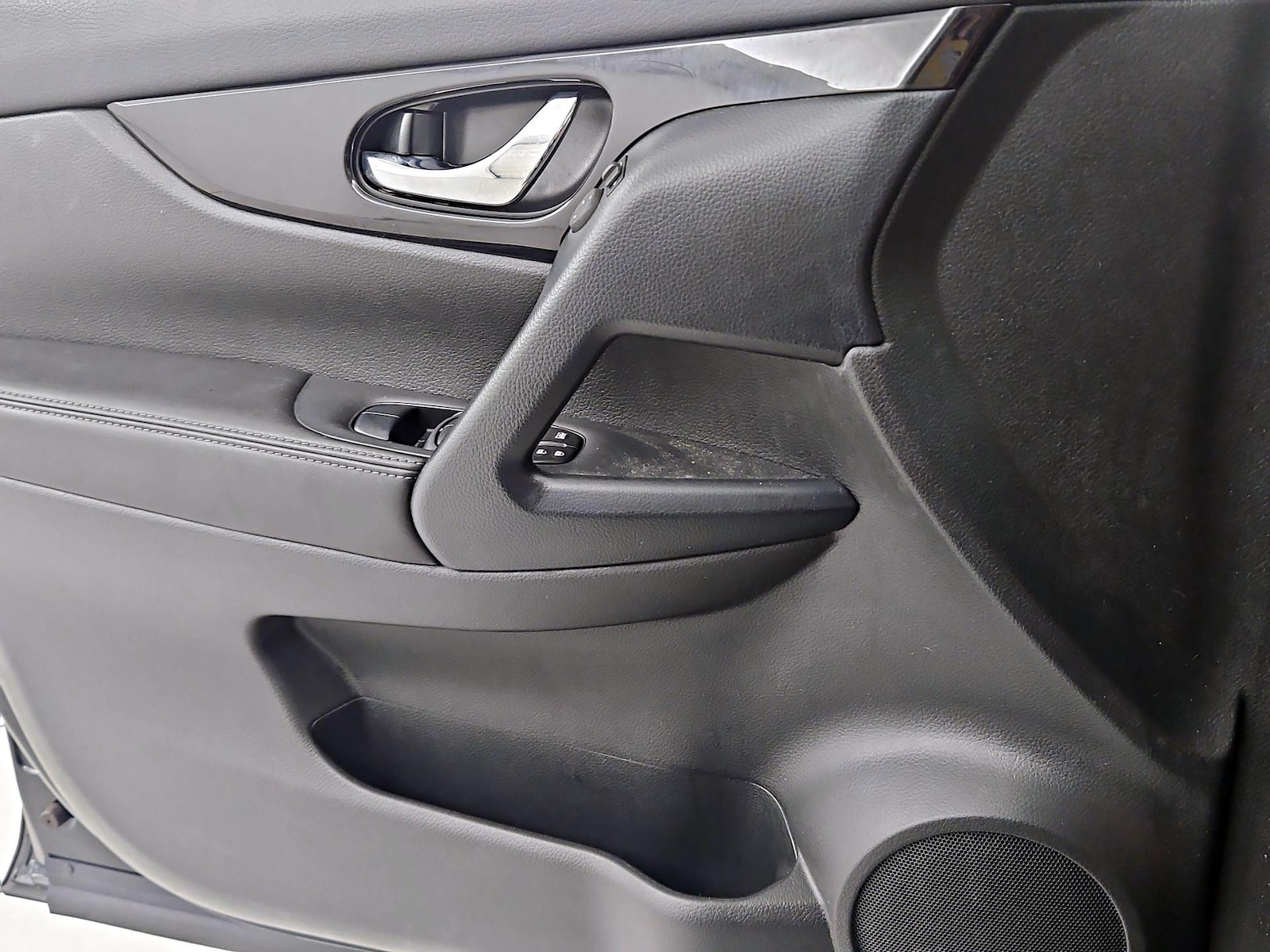 2022 Nissan Rogue Sport SL - Photo 13
