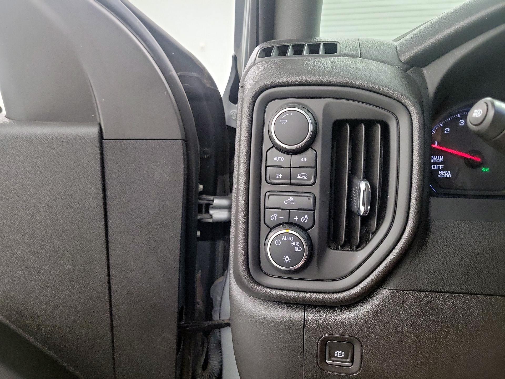 Thumbnail: 2023 Chevrolet Silverado 1500 - 13