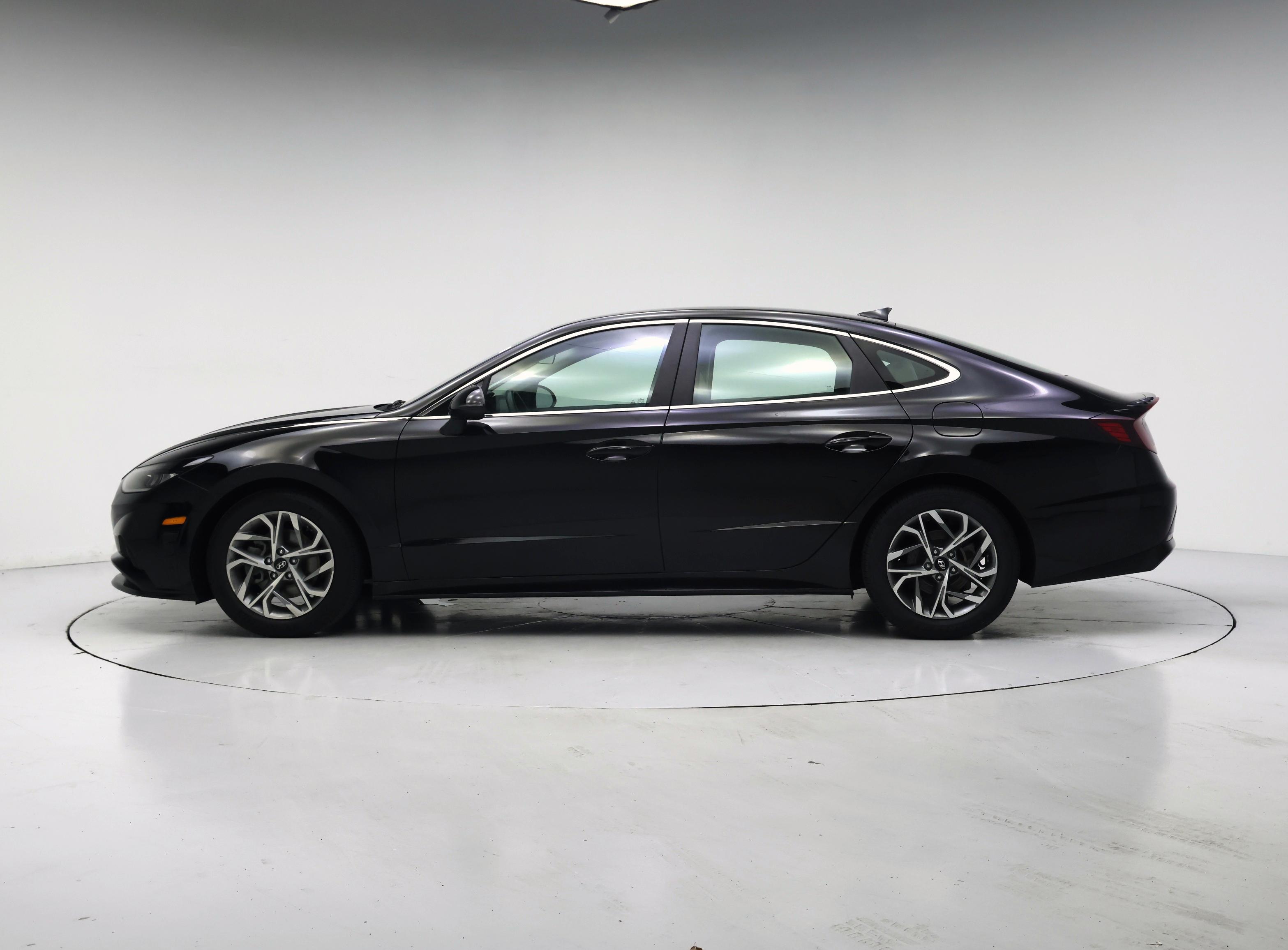 Thumbnail: 2022 Hyundai Sonata - 3