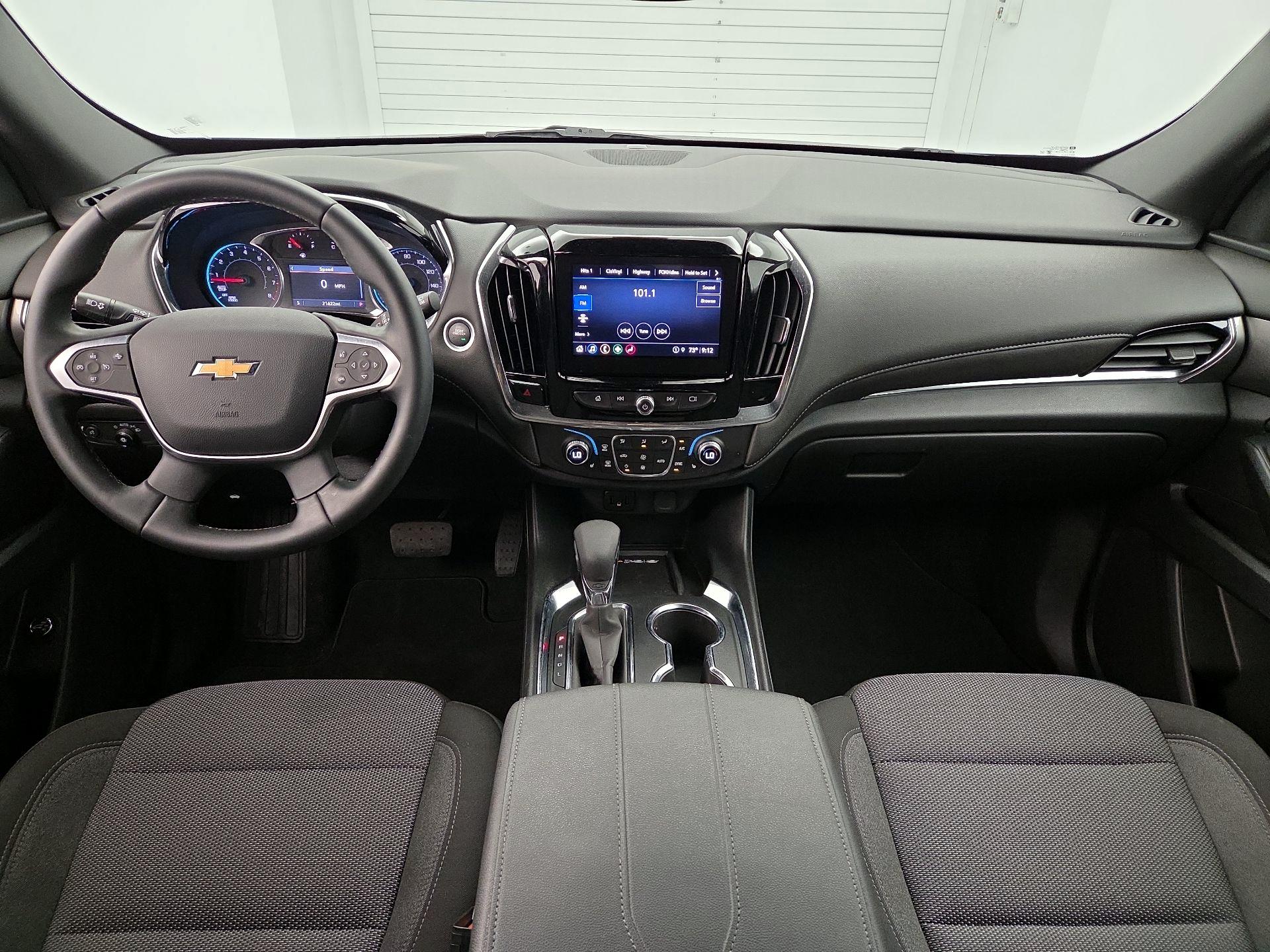 Thumbnail: 2023 Chevrolet Traverse - 9
