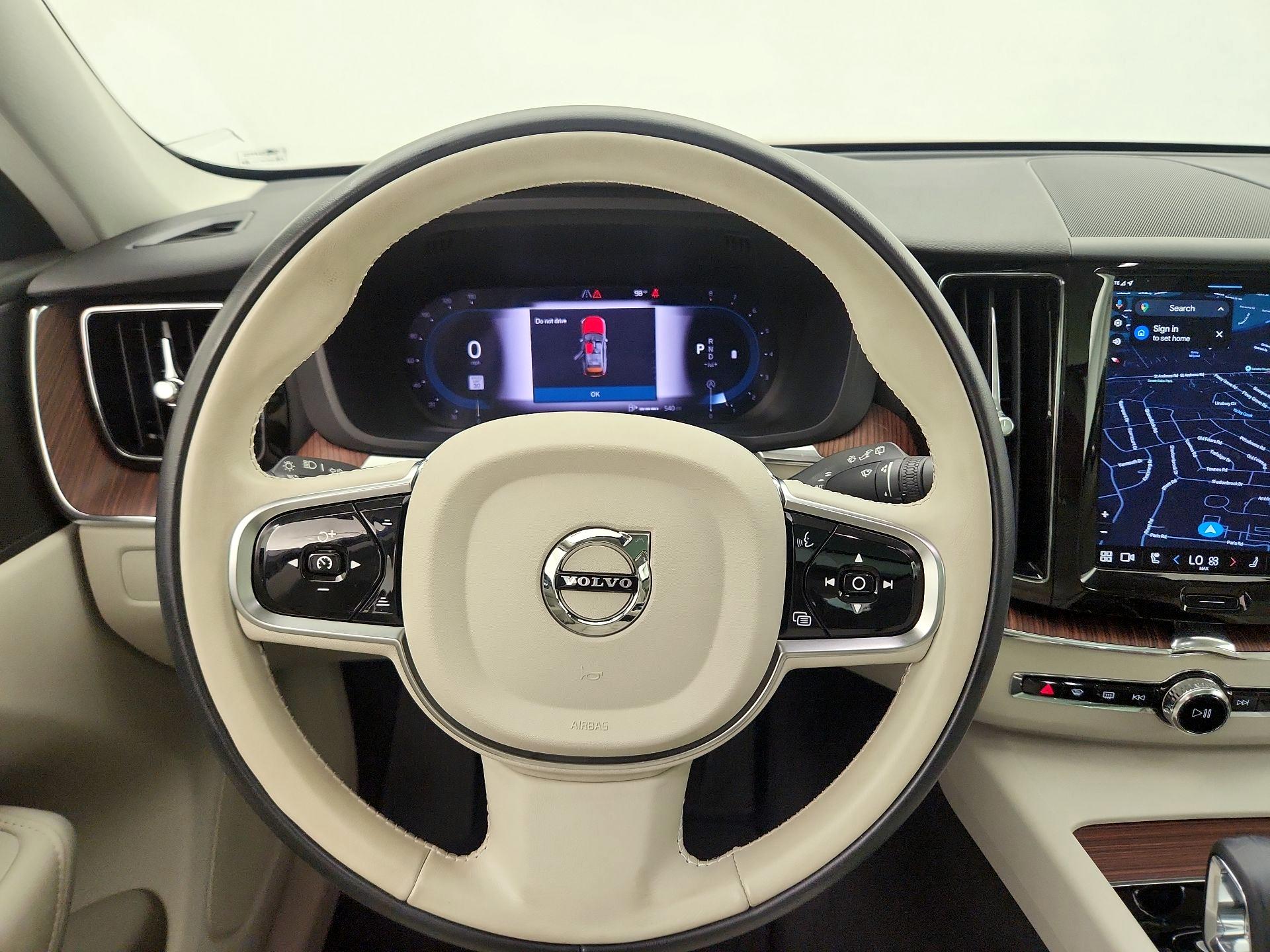 Thumbnail: 2024 Volvo XC60 - 10