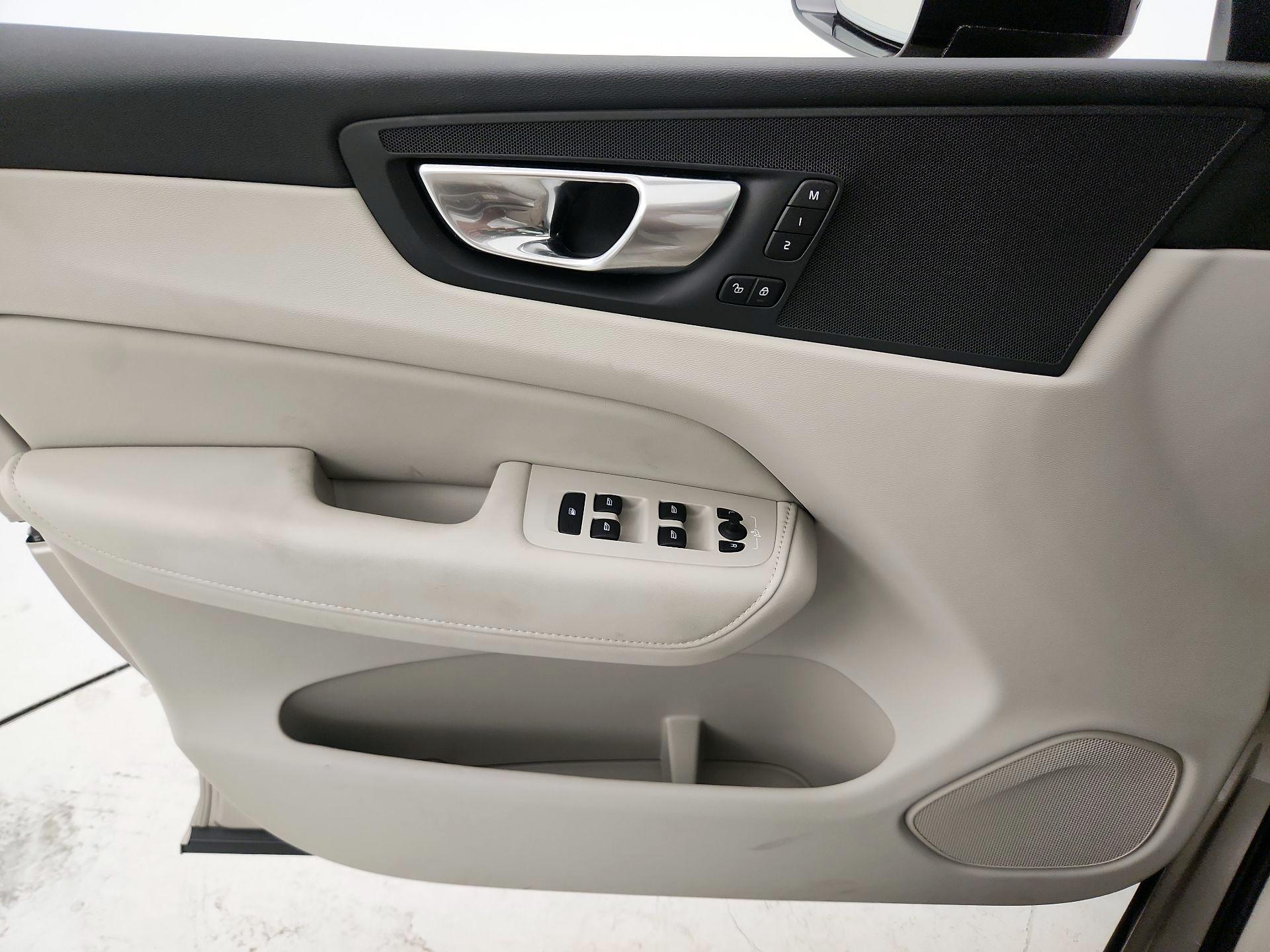 Thumbnail: 2024 Volvo XC60 - 12