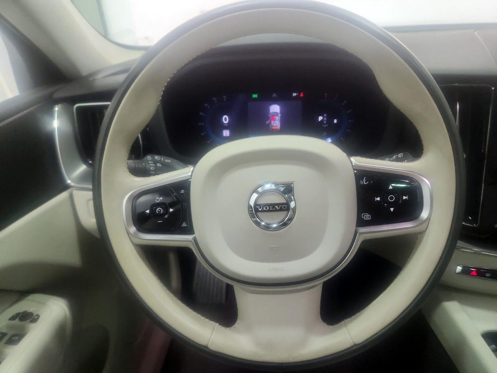 2023 Volvo XC60 Core - Photo 11