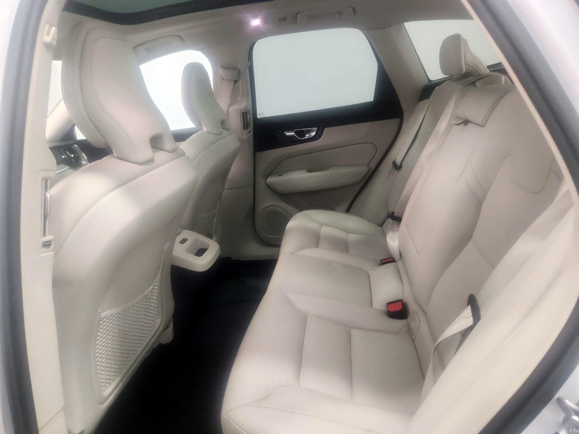 Thumbnail: 2023 Volvo XC60 - 20