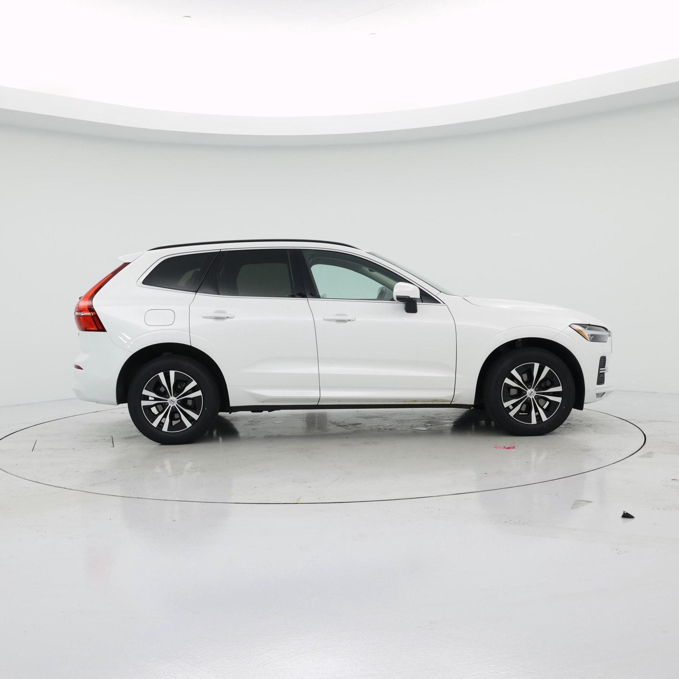 Thumbnail: 2023 Volvo XC60 - 7