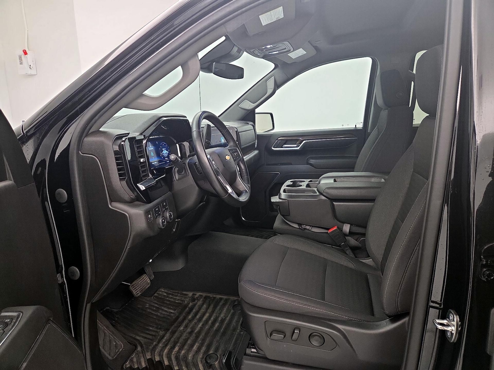 2023 Chevrolet Silverado 1500 LT - Photo 12