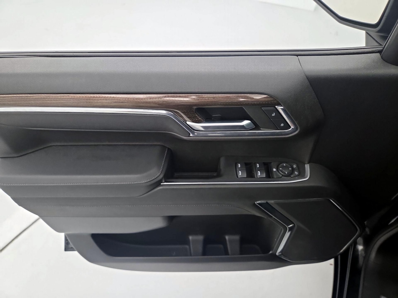 2023 Chevrolet Silverado 1500 LT - Photo 13