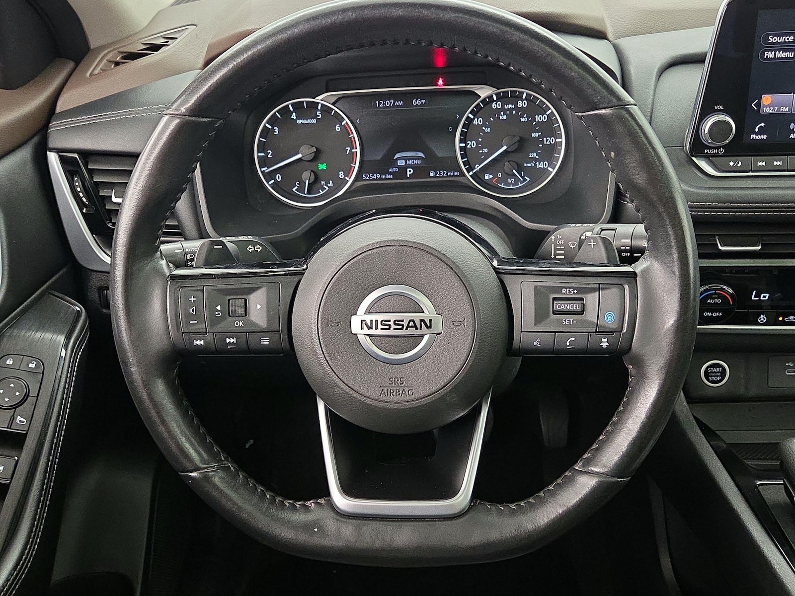 2021 Nissan Rogue SV - Photo 11