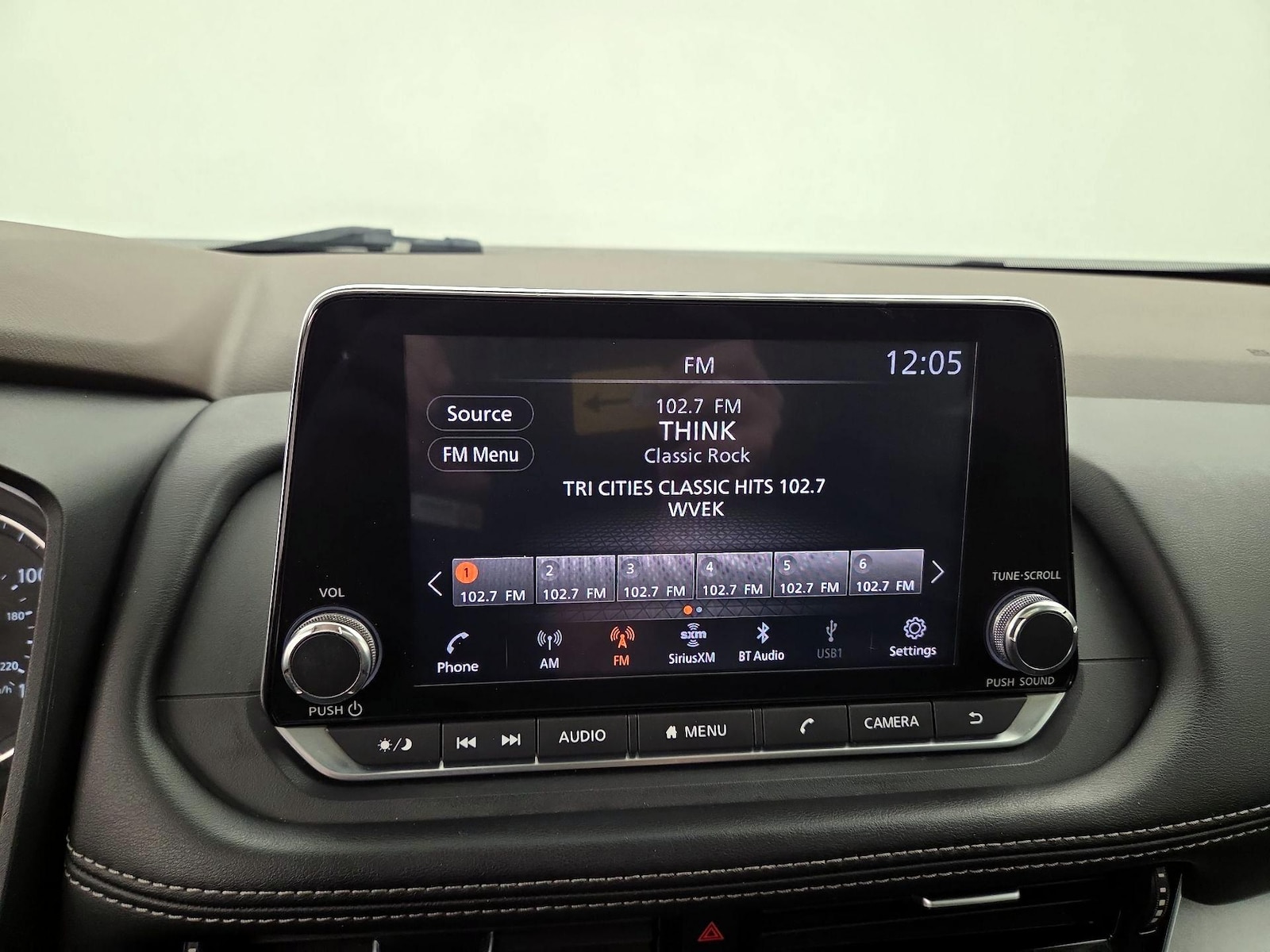 2021 Nissan Rogue SV - Photo 16