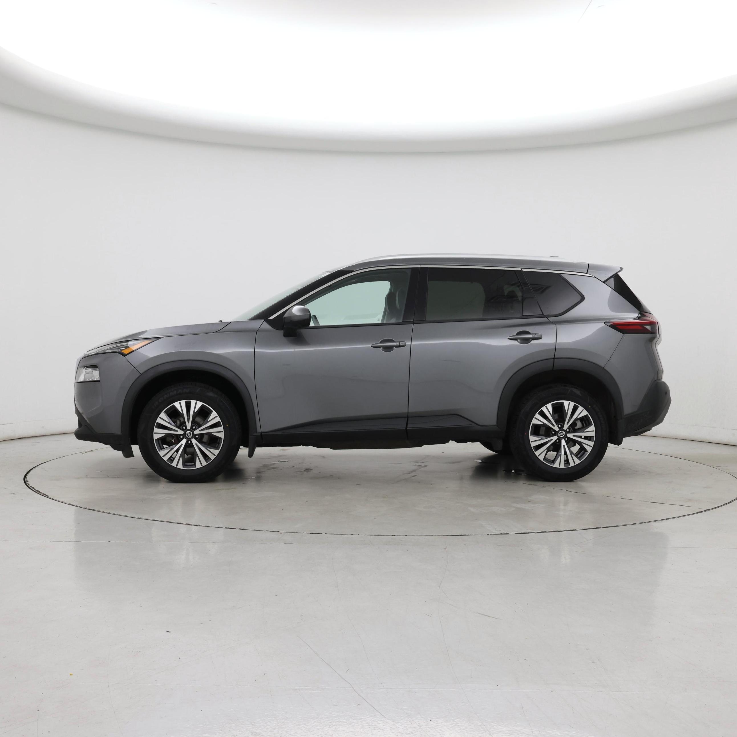 Thumbnail: 2021 Nissan Rogue - 3