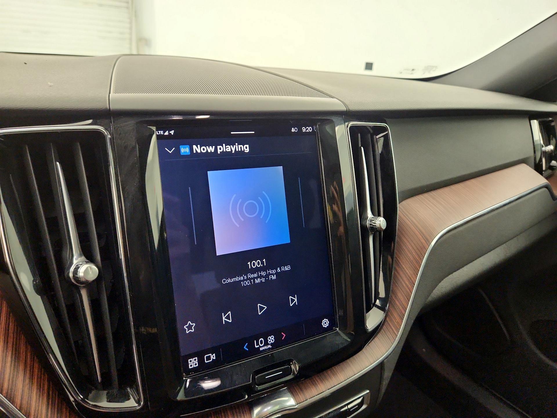 Thumbnail: 2023 Volvo XC60 - 16