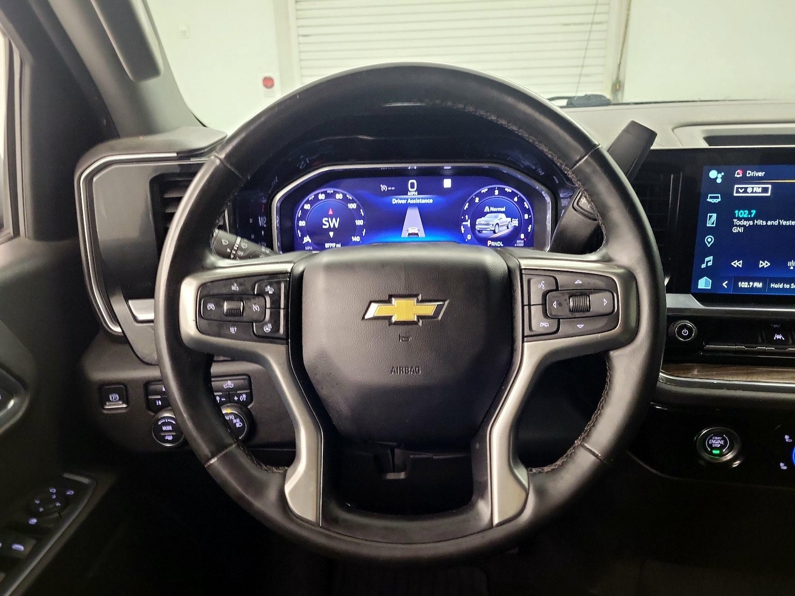 2023 Chevrolet Silverado 1500 LT - Photo 11