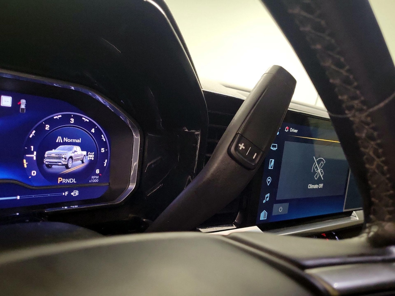 2023 Chevrolet Silverado 1500 LT - Photo 18