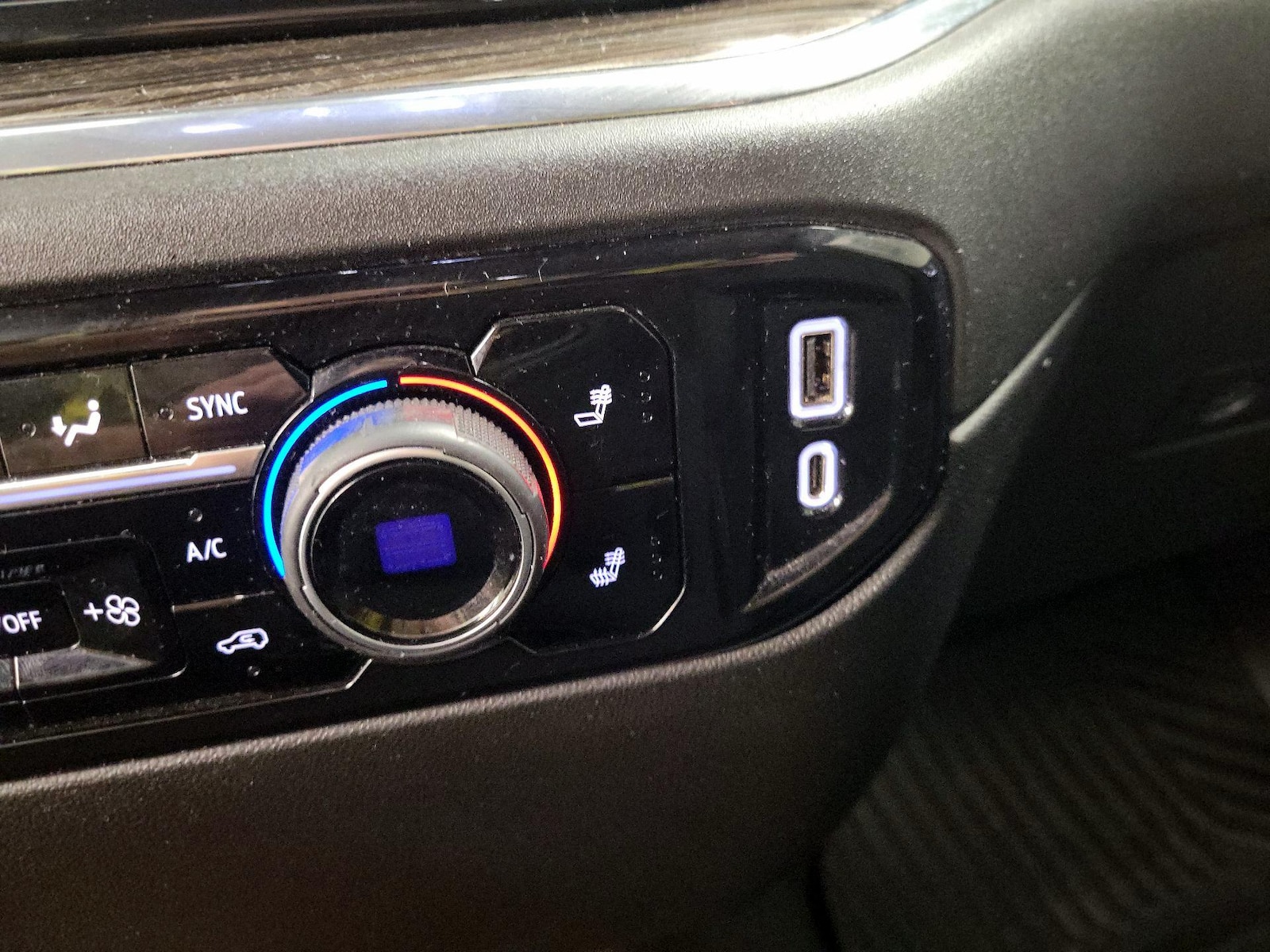 2023 Chevrolet Silverado 1500 LT - Photo 19