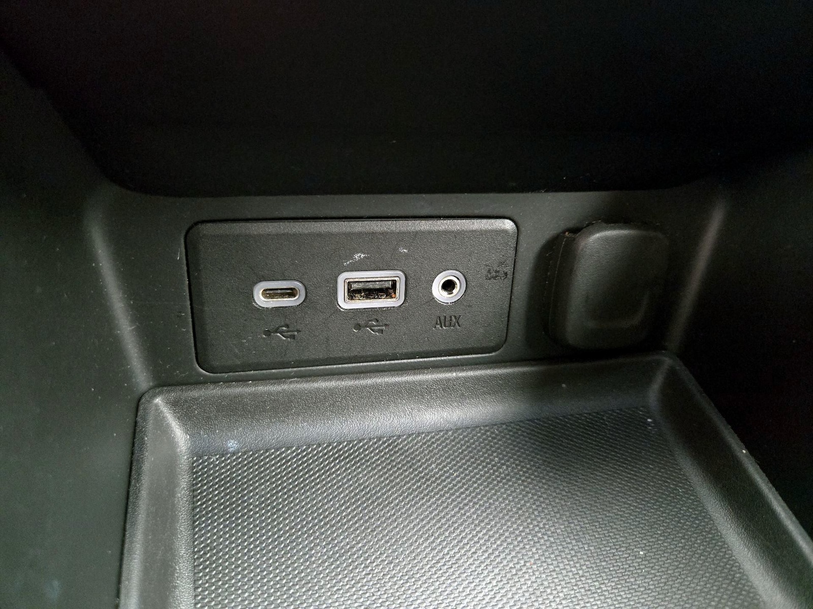 2023 GMC Terrain SLE - Photo 19