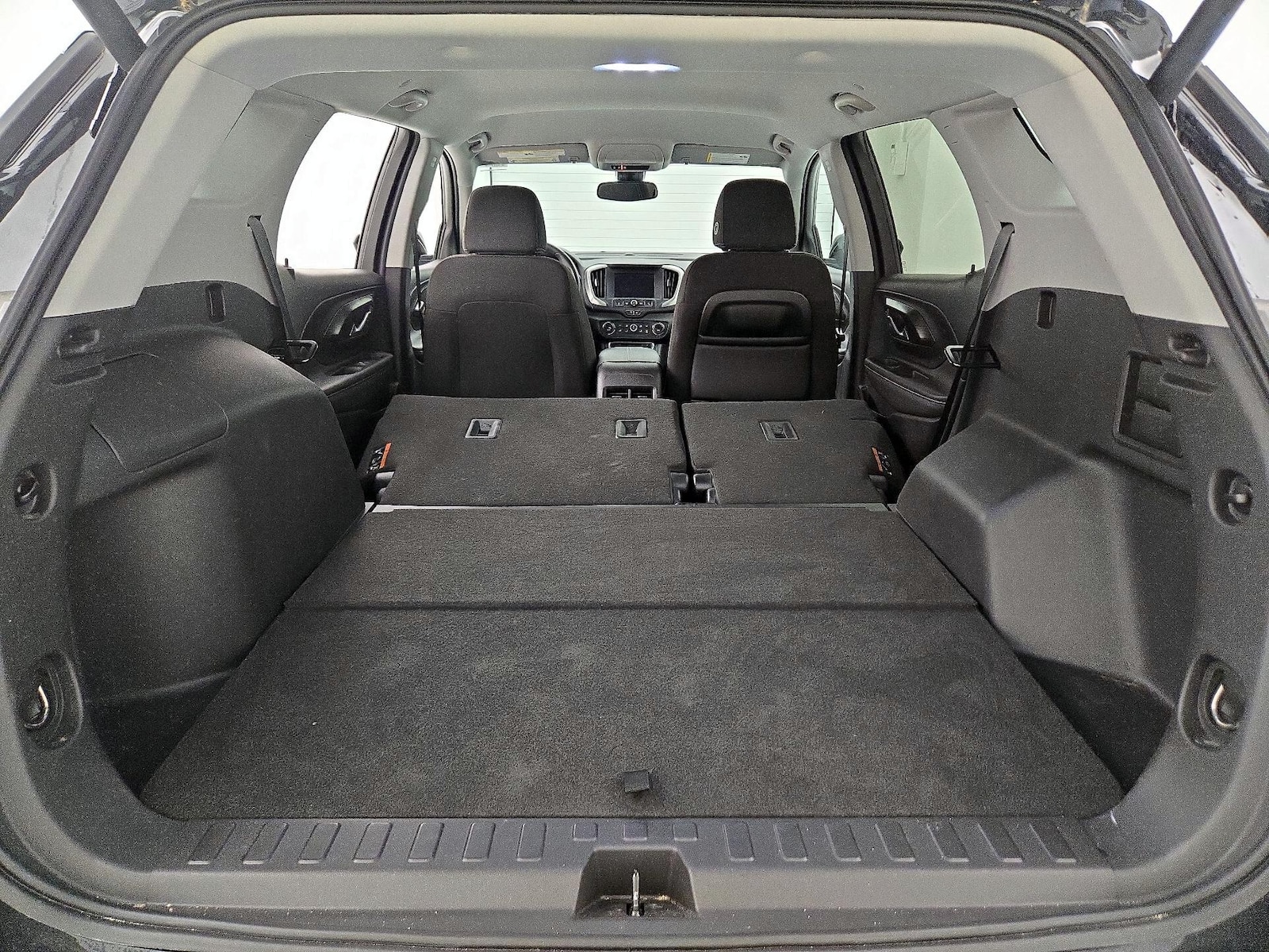 2023 GMC Terrain SLE - Photo 22