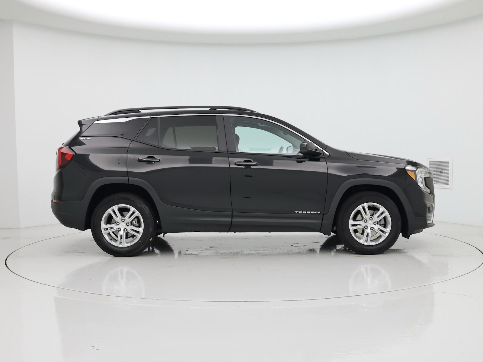 2023 GMC Terrain SLE - Photo 8