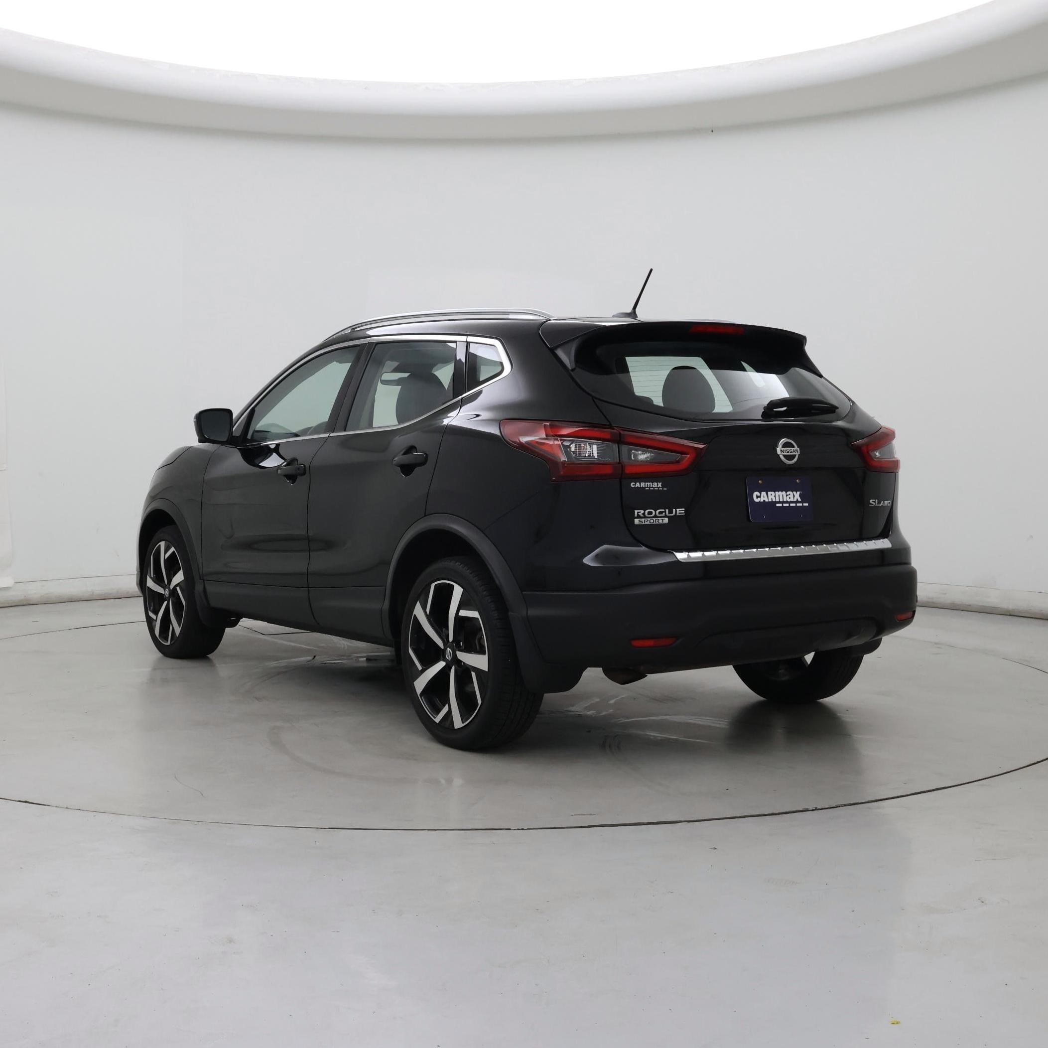 Thumbnail: 2022 Nissan Rogue Sport - 2