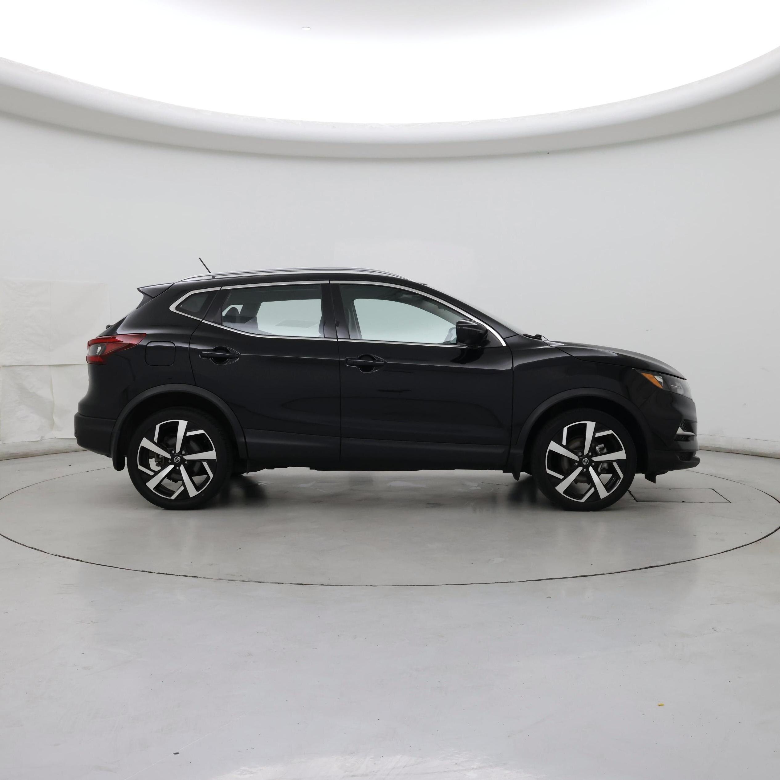 Thumbnail: 2022 Nissan Rogue Sport - 7