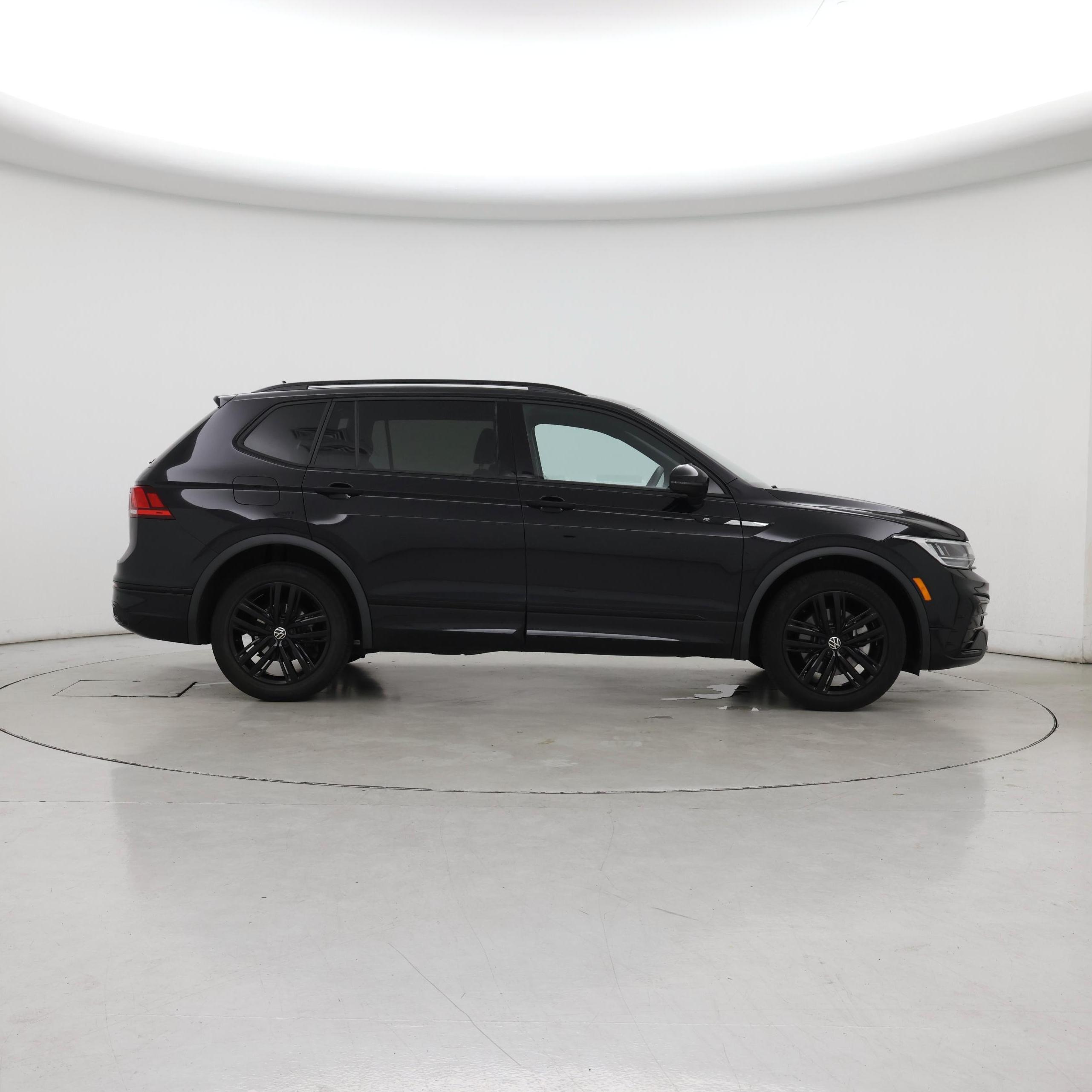 Thumbnail: 2022 Volkswagen Tiguan - 7