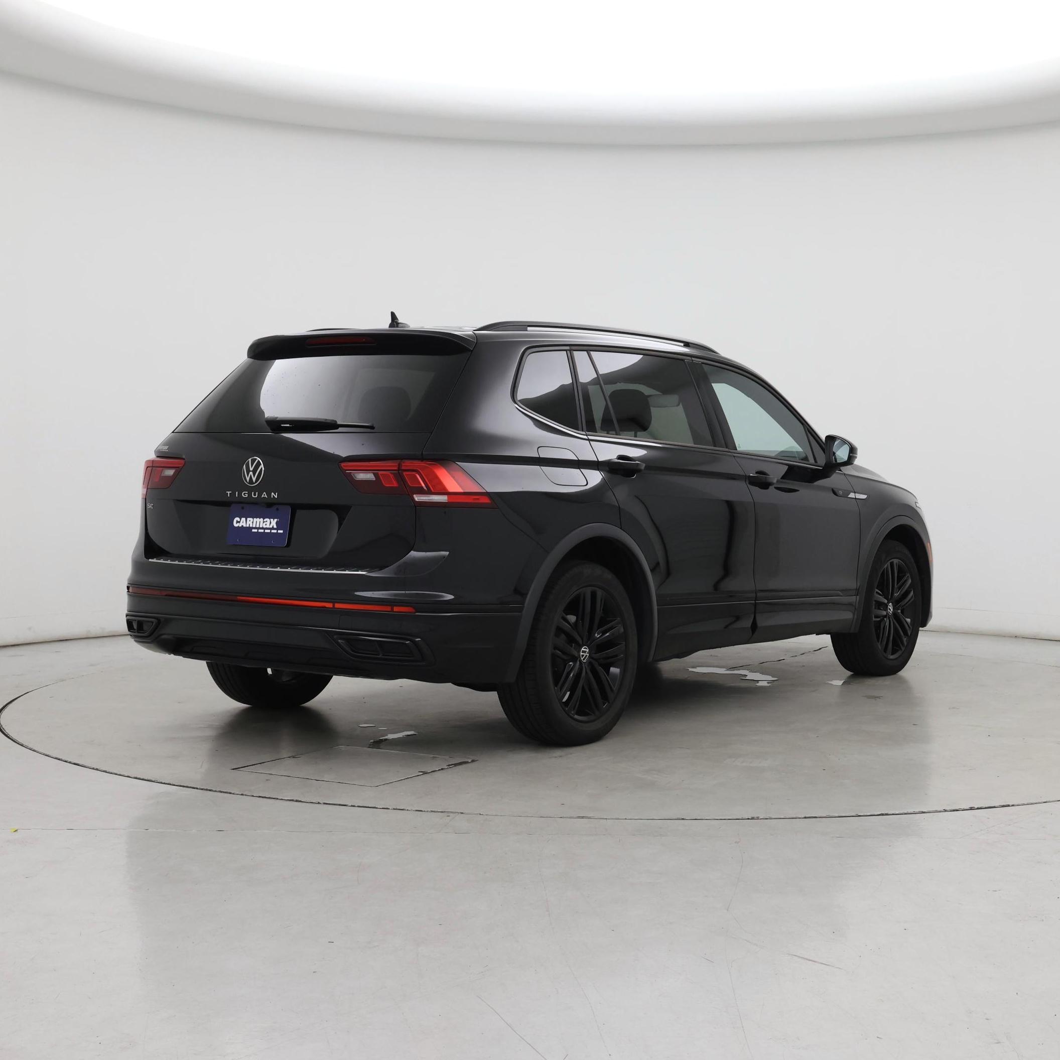 Thumbnail: 2022 Volkswagen Tiguan - 8