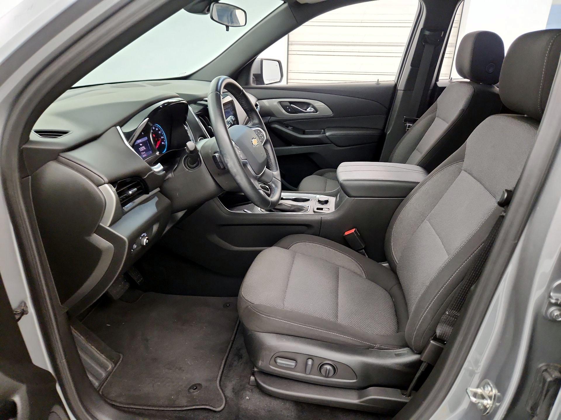 Thumbnail: 2023 Chevrolet Traverse - 11