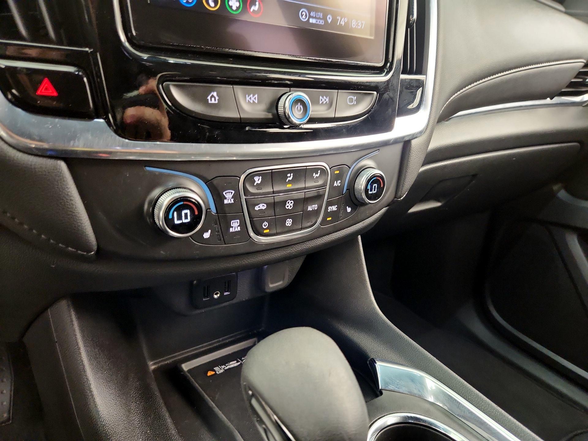 Thumbnail: 2023 Chevrolet Traverse - 16