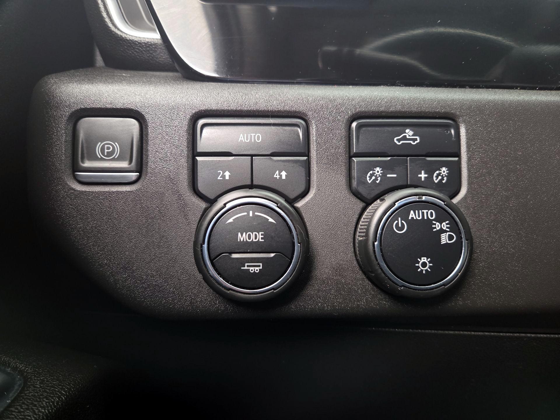 Thumbnail: 2023 Chevrolet Silverado 1500 - 13