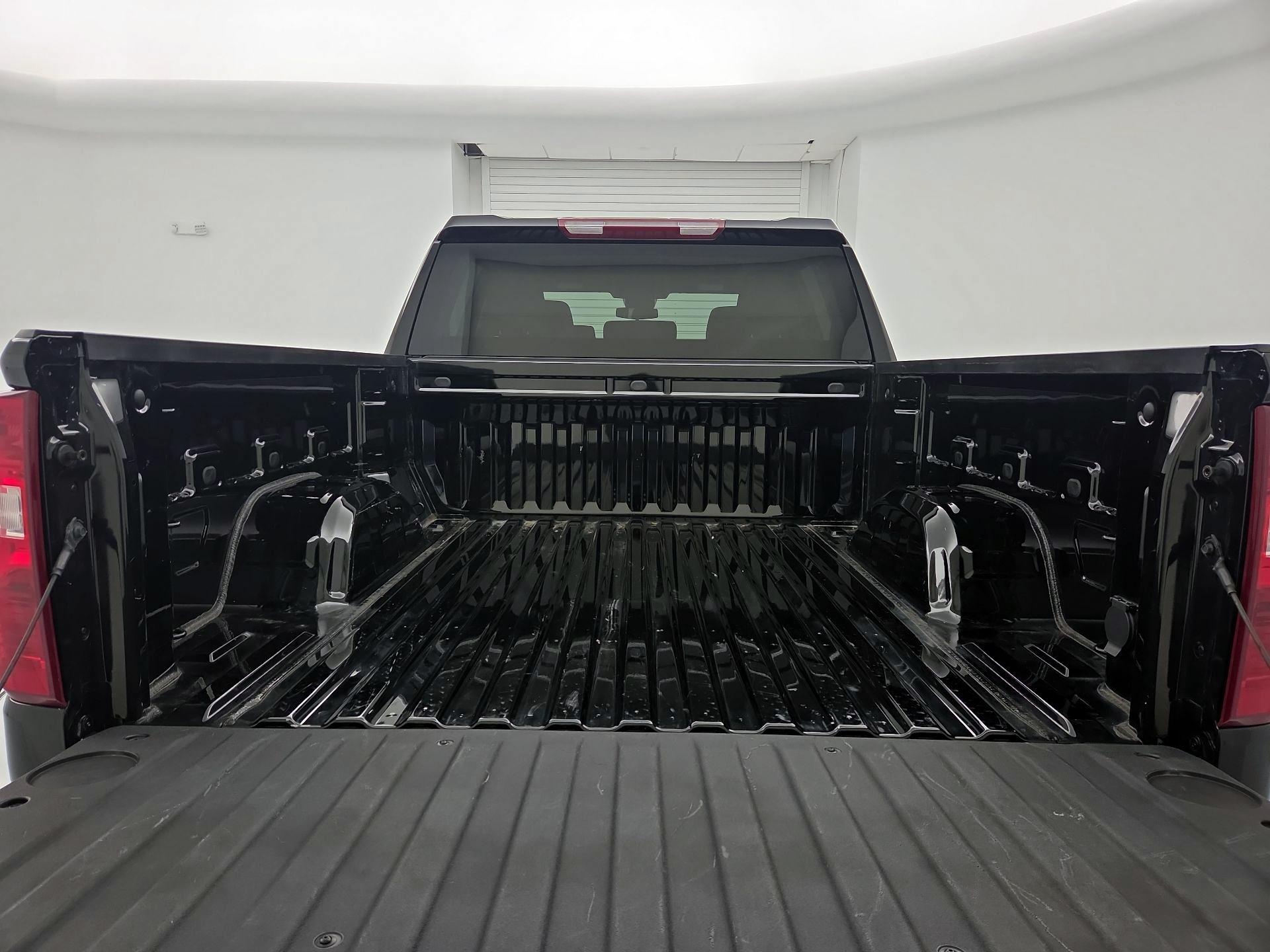 Thumbnail: 2023 Chevrolet Silverado 1500 - 20