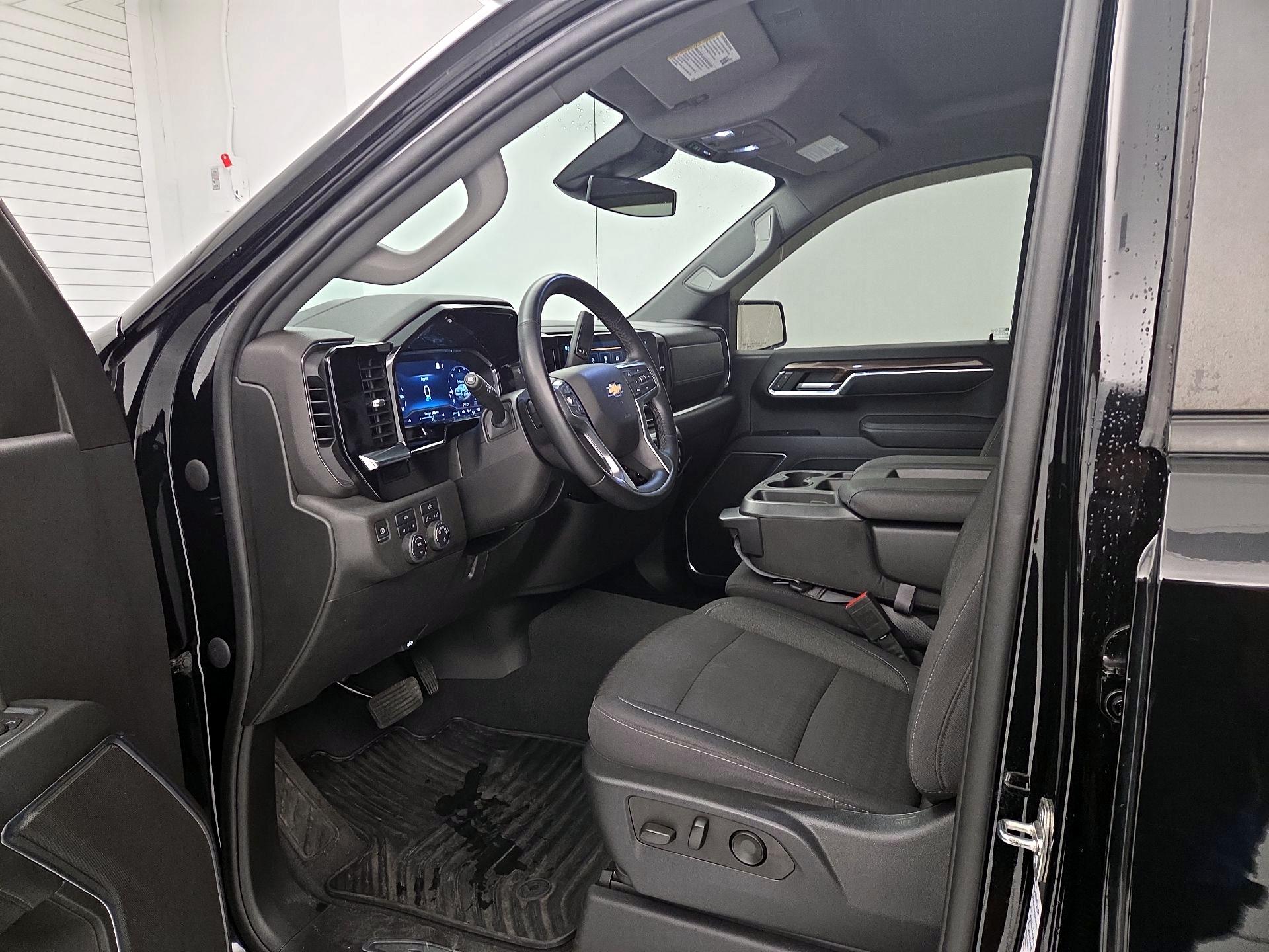 Thumbnail: 2023 Chevrolet Silverado 1500 - 11