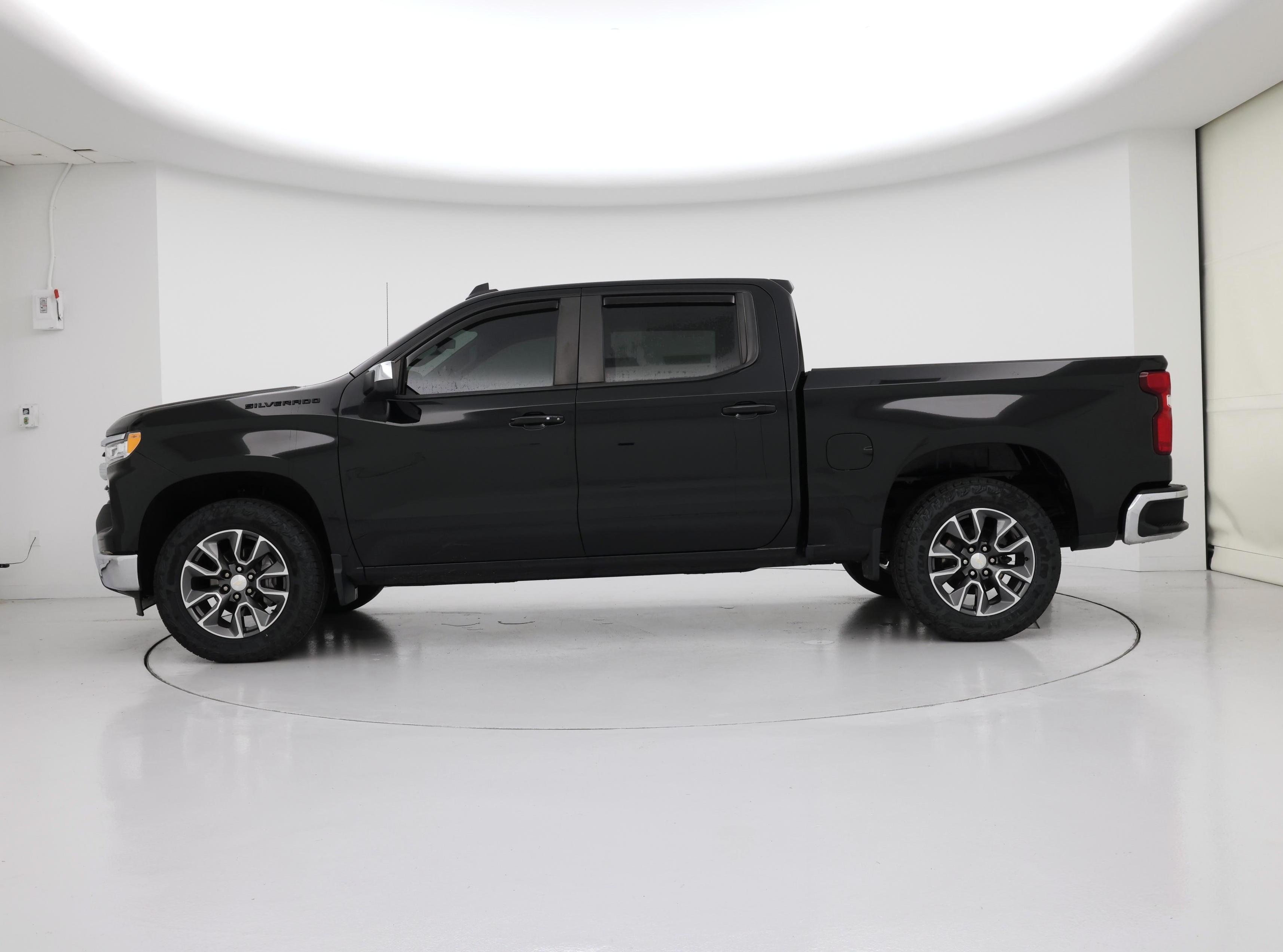 Thumbnail: 2023 Chevrolet Silverado 1500 - 3