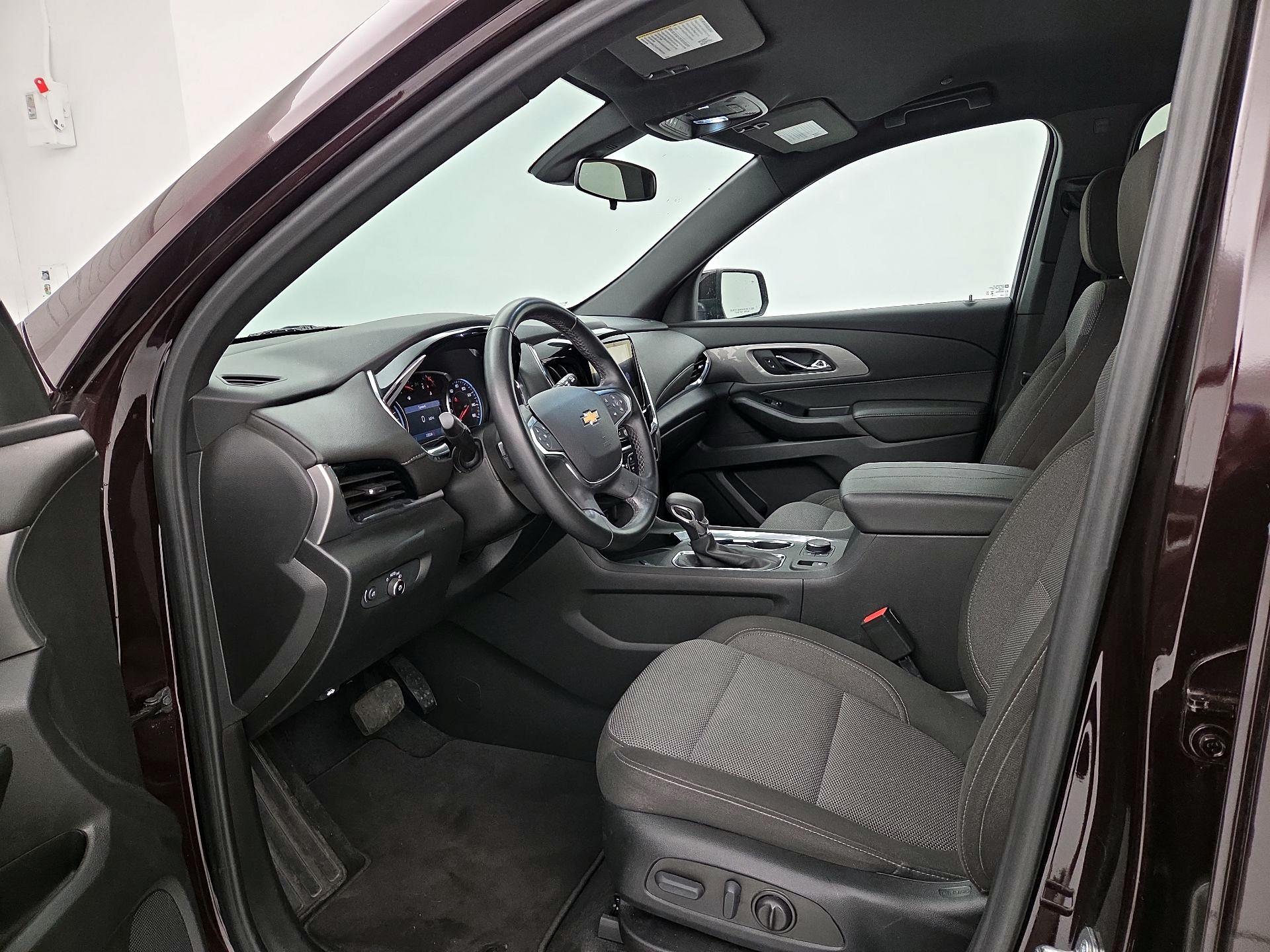 Thumbnail: 2023 Chevrolet Traverse - 11
