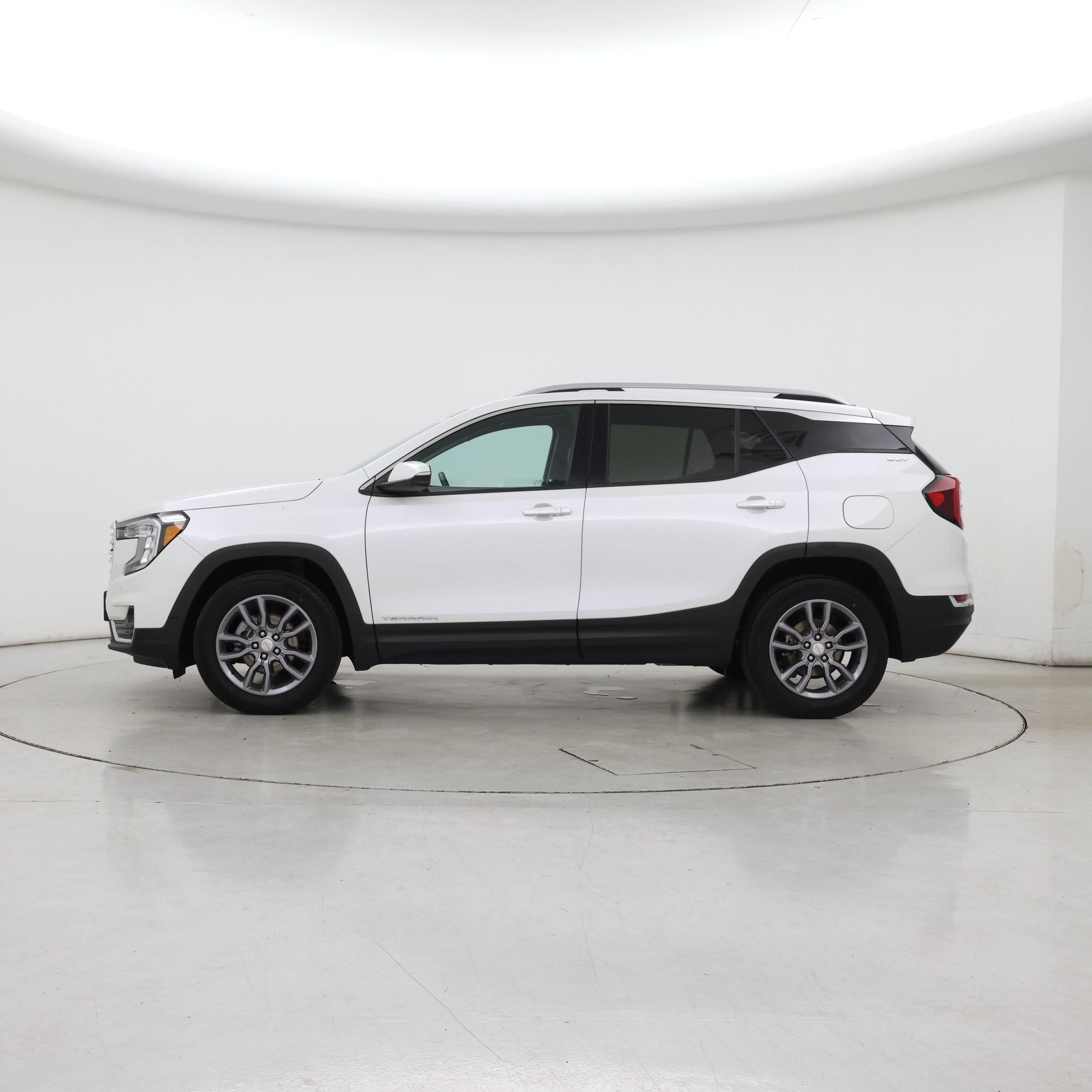 Thumbnail: 2022 GMC Terrain - 3