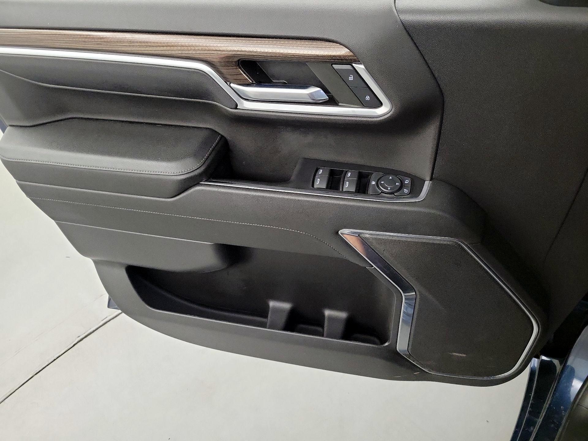 Thumbnail: 2023 Chevrolet Silverado 1500 - 12