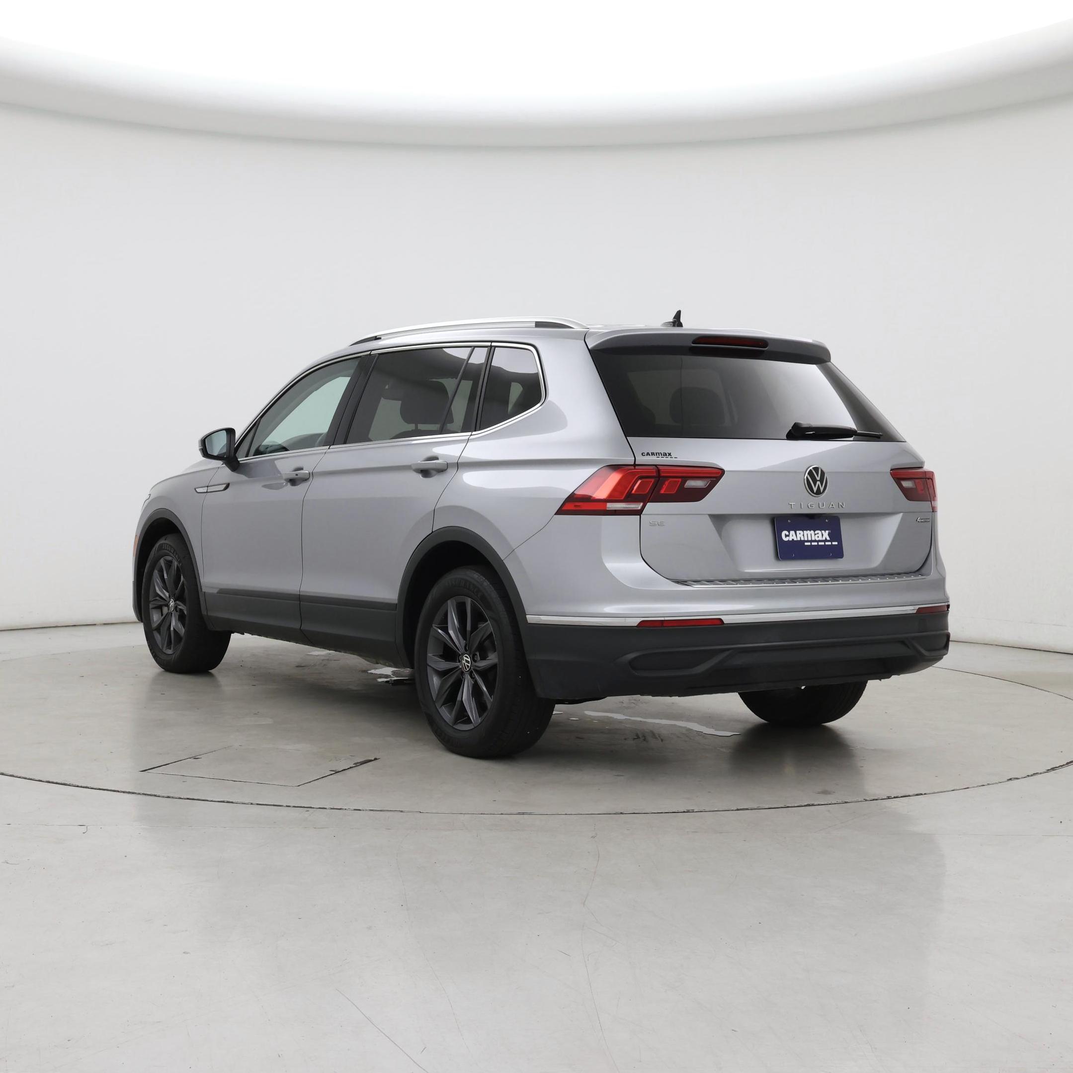 Thumbnail: 2023 Volkswagen Tiguan - 2