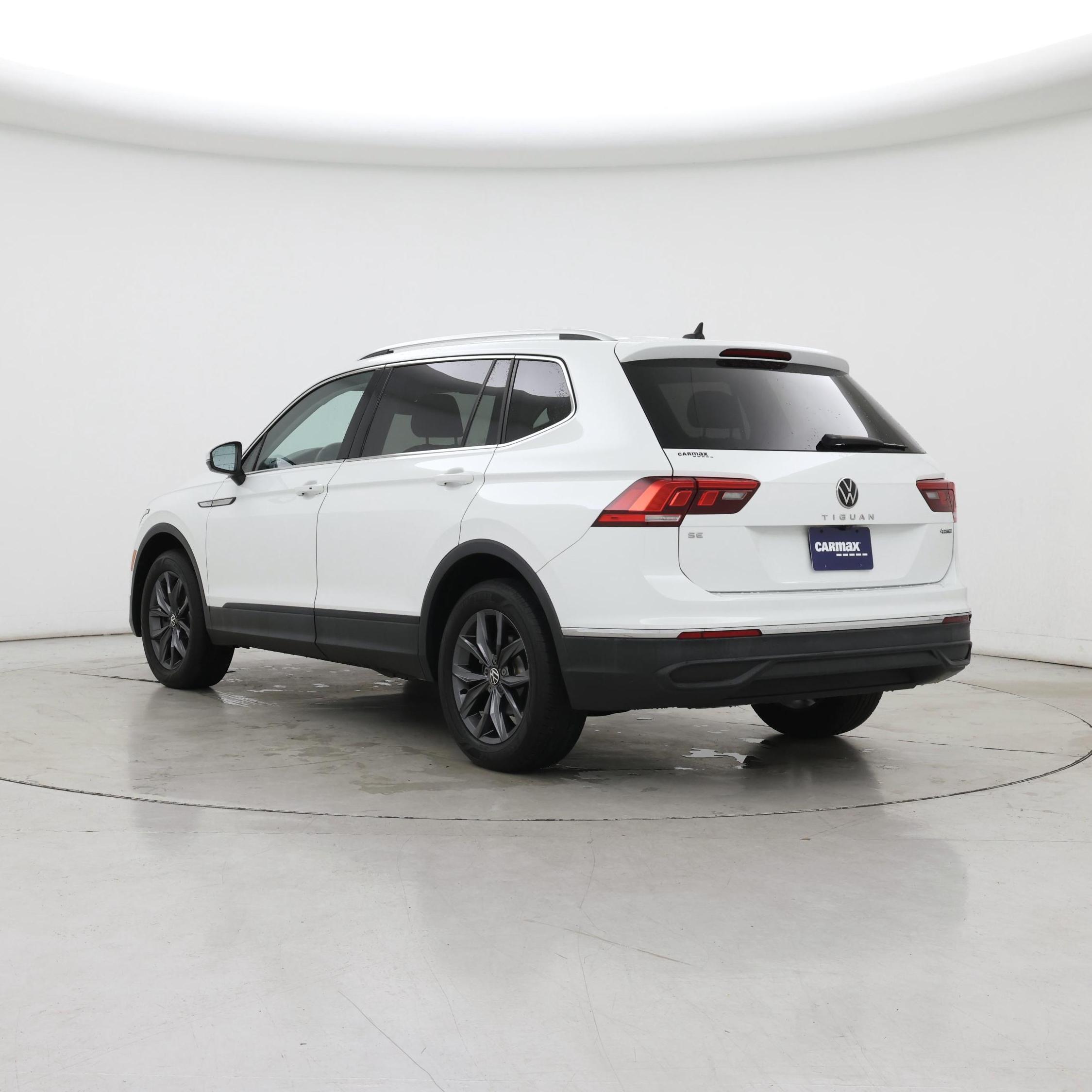 Thumbnail: 2022 Volkswagen Tiguan - 2