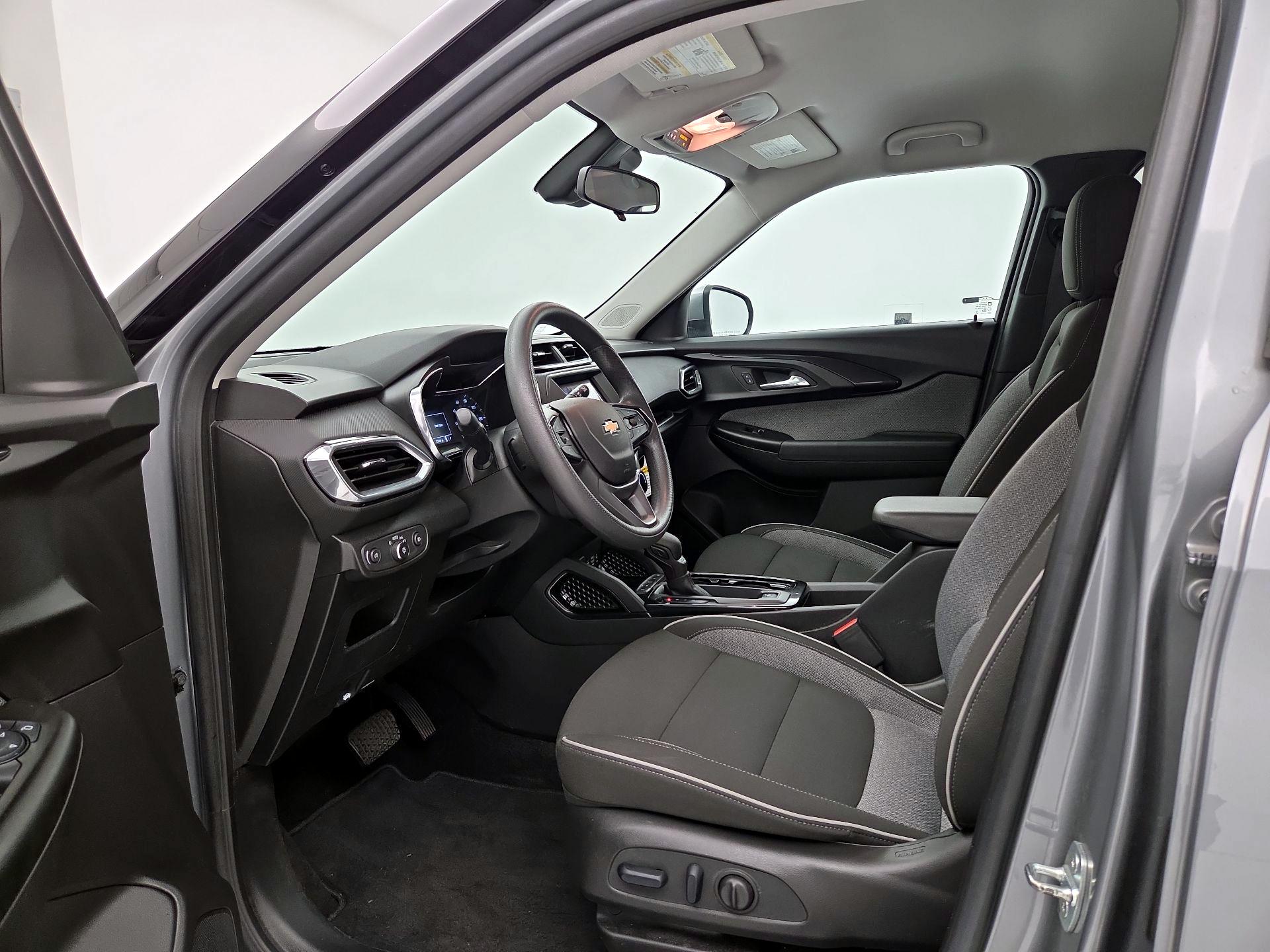 Thumbnail: 2023 Chevrolet TrailBlazer - 11
