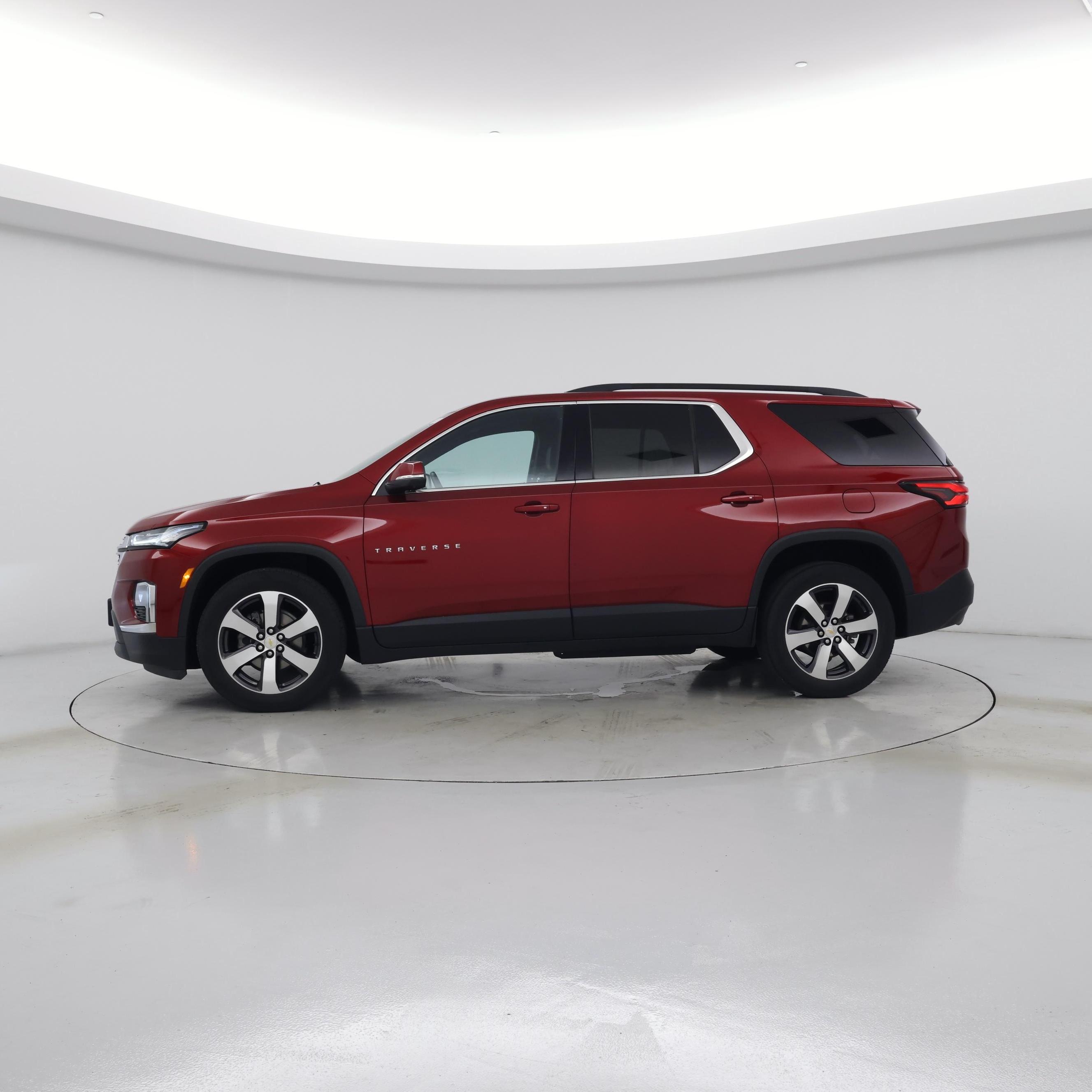 Thumbnail: 2023 Chevrolet Traverse - 3