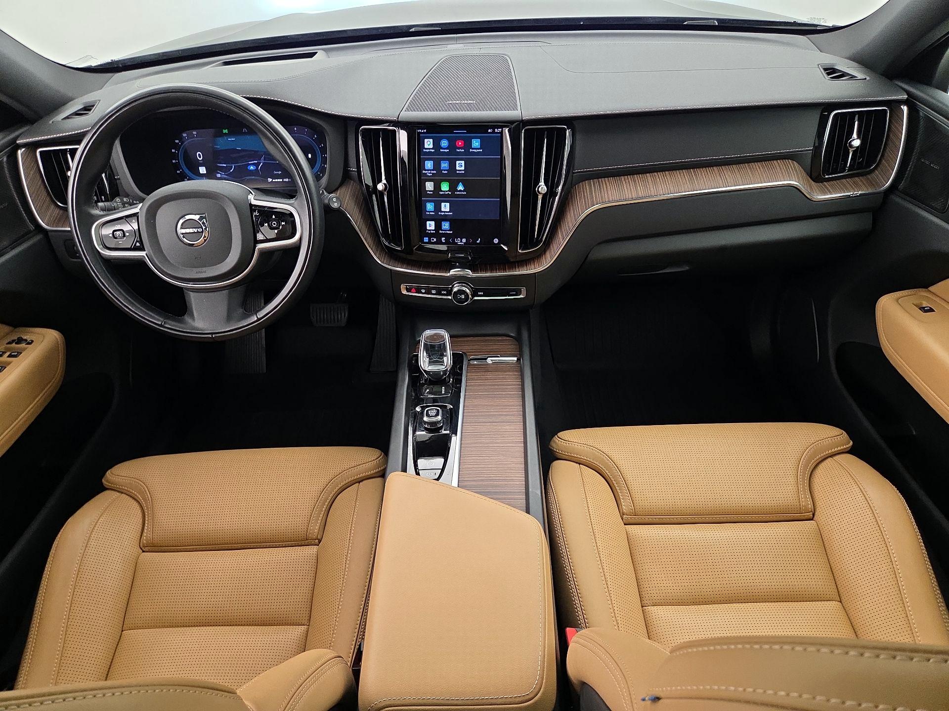 Thumbnail: 2022 Volvo XC60 - 9