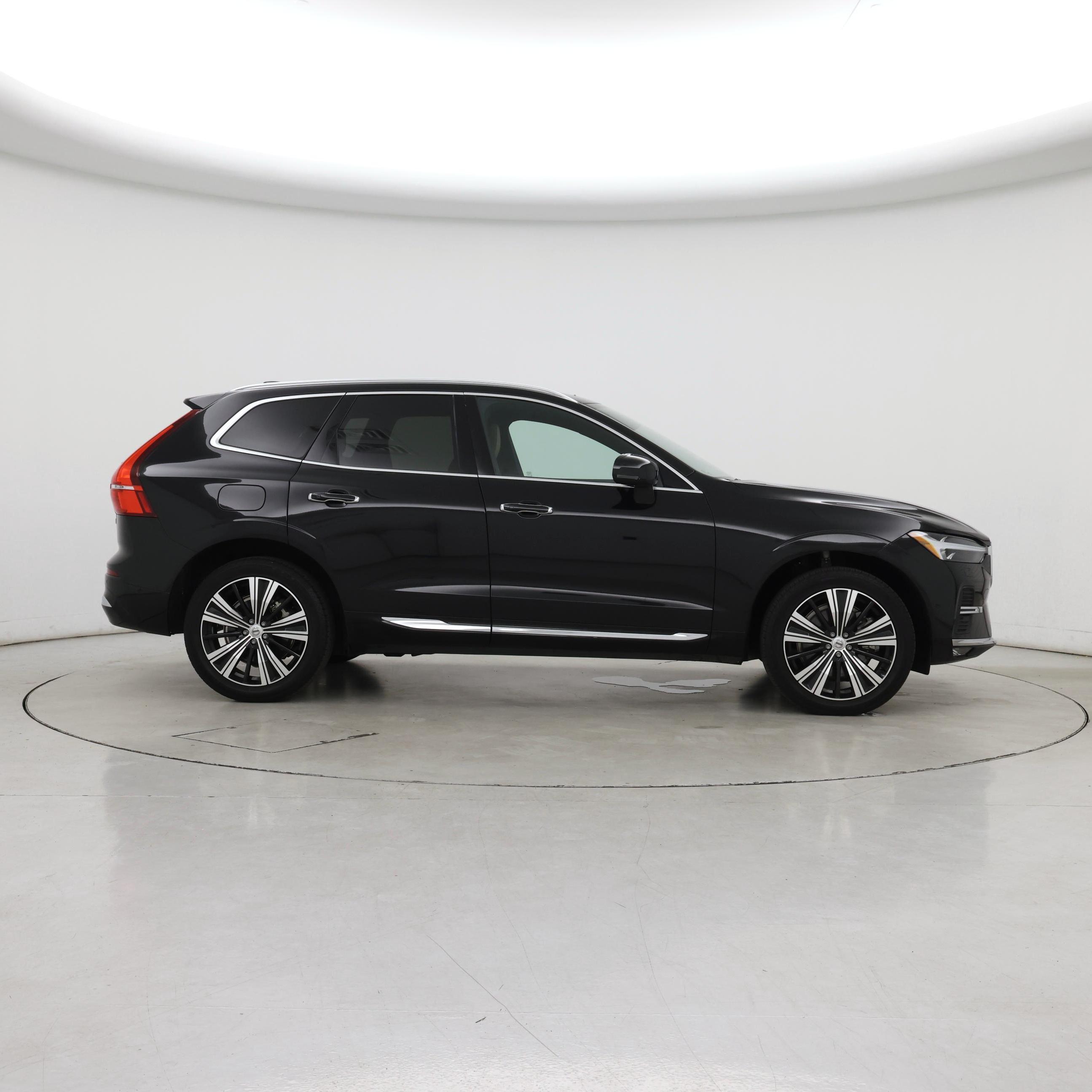 Thumbnail: 2022 Volvo XC60 - 7