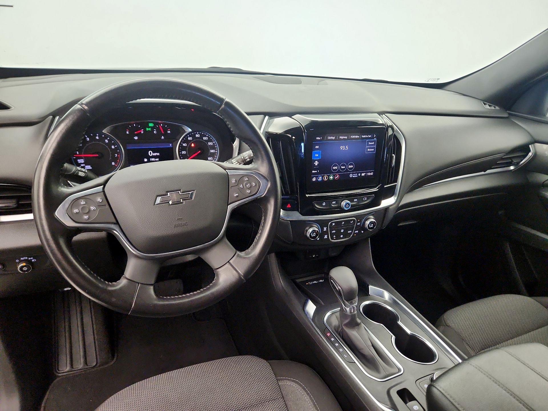 Thumbnail: 2022 Chevrolet Traverse - 9