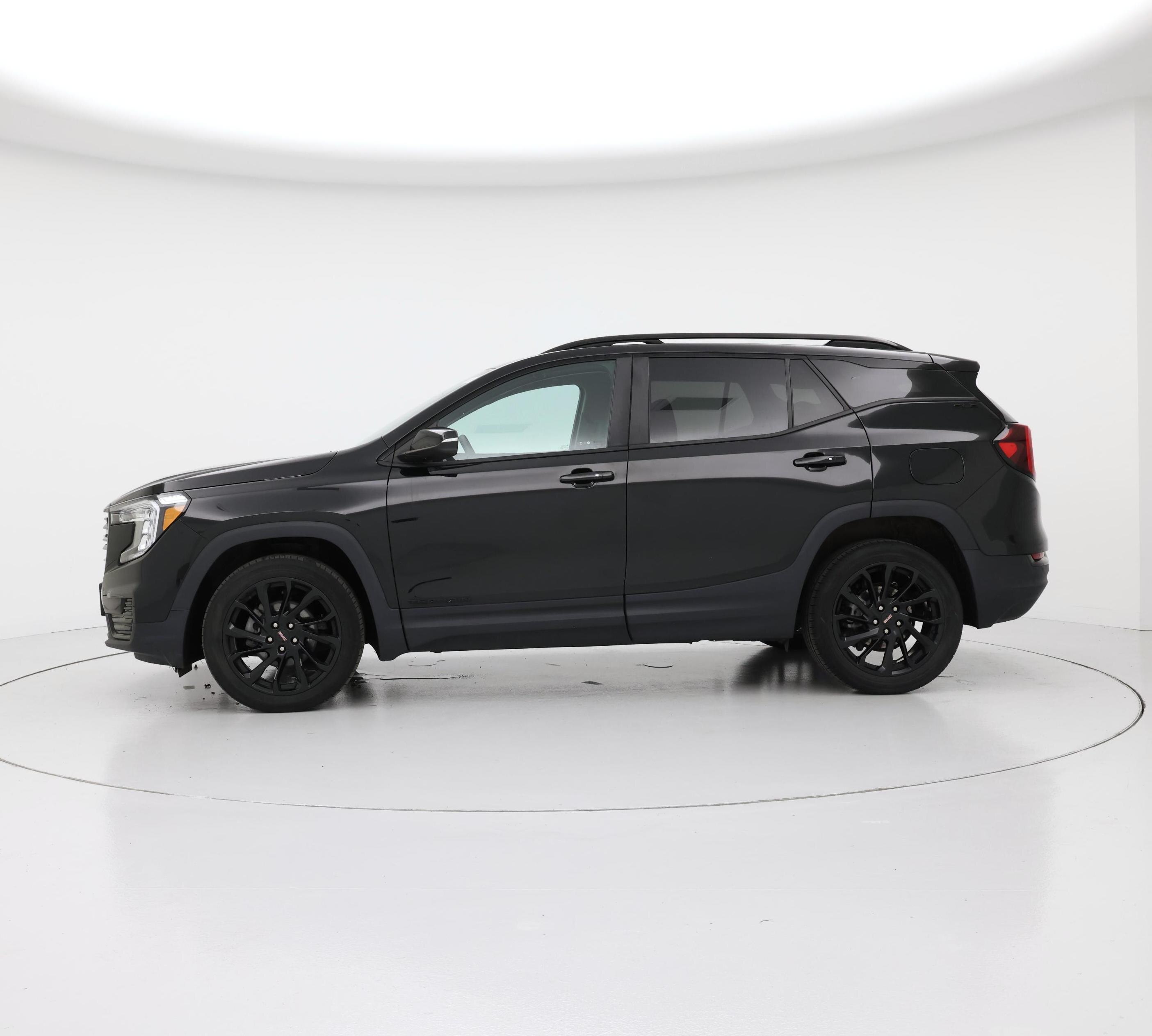 Thumbnail: 2023 GMC Terrain - 3