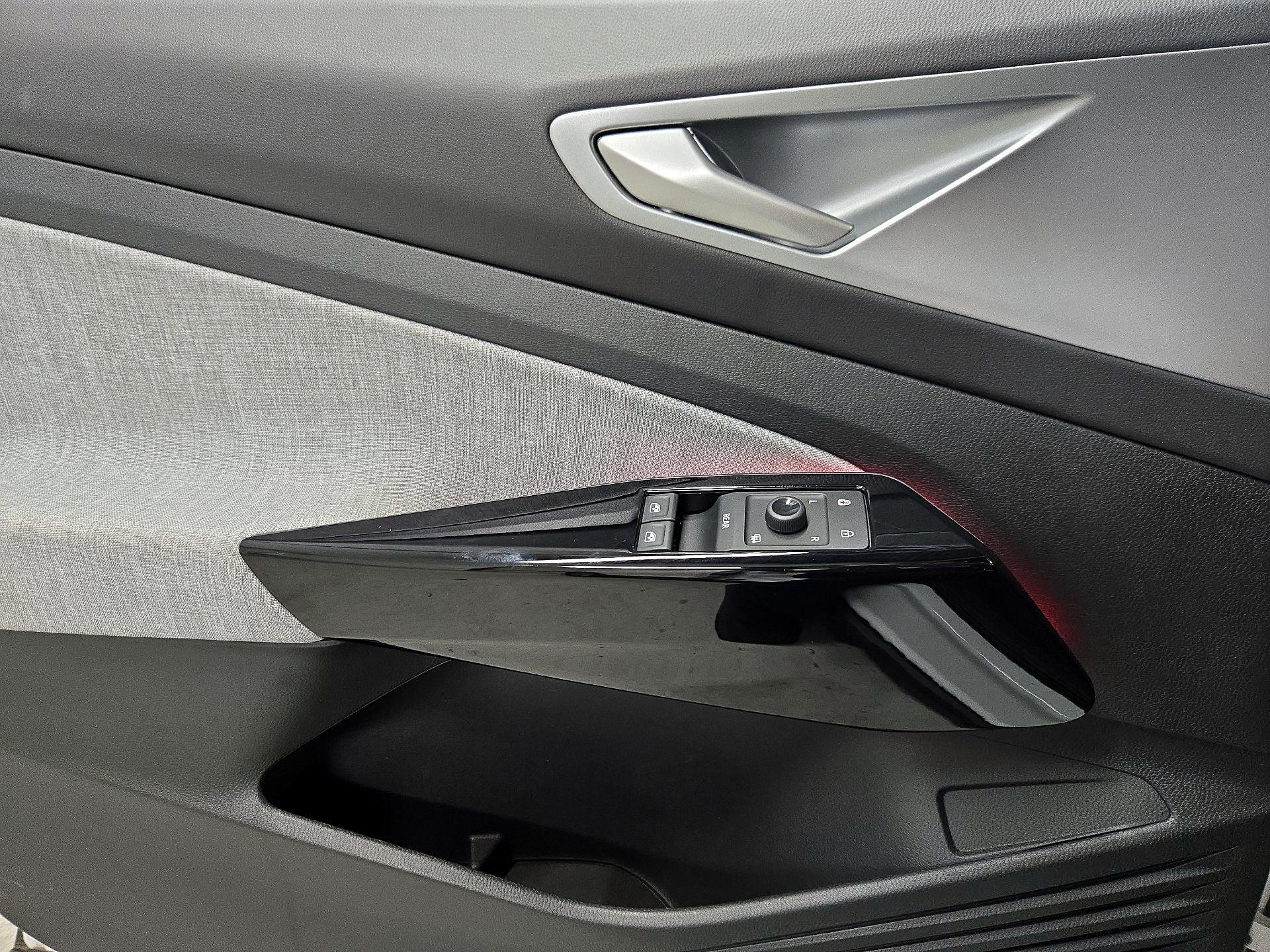 Thumbnail: 2024 Volkswagen ID.4 - 12