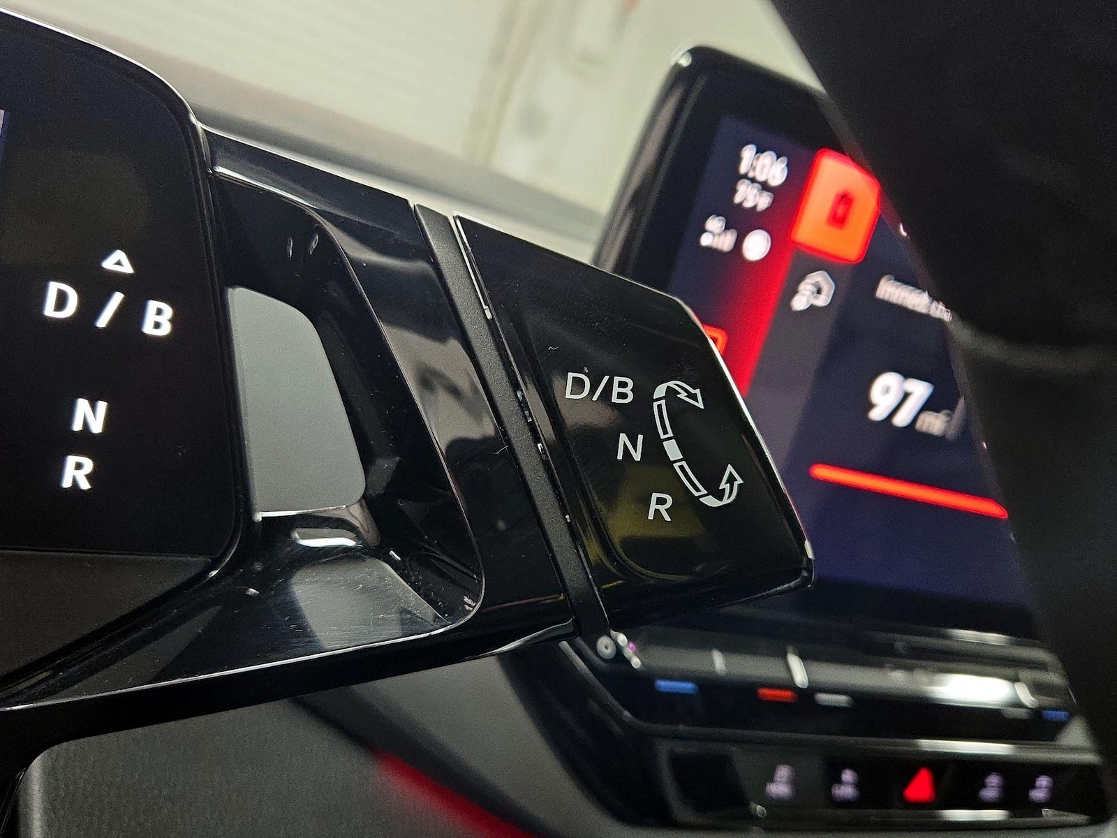 2024 Volkswagen ID.4 STANDARD - Photo 19