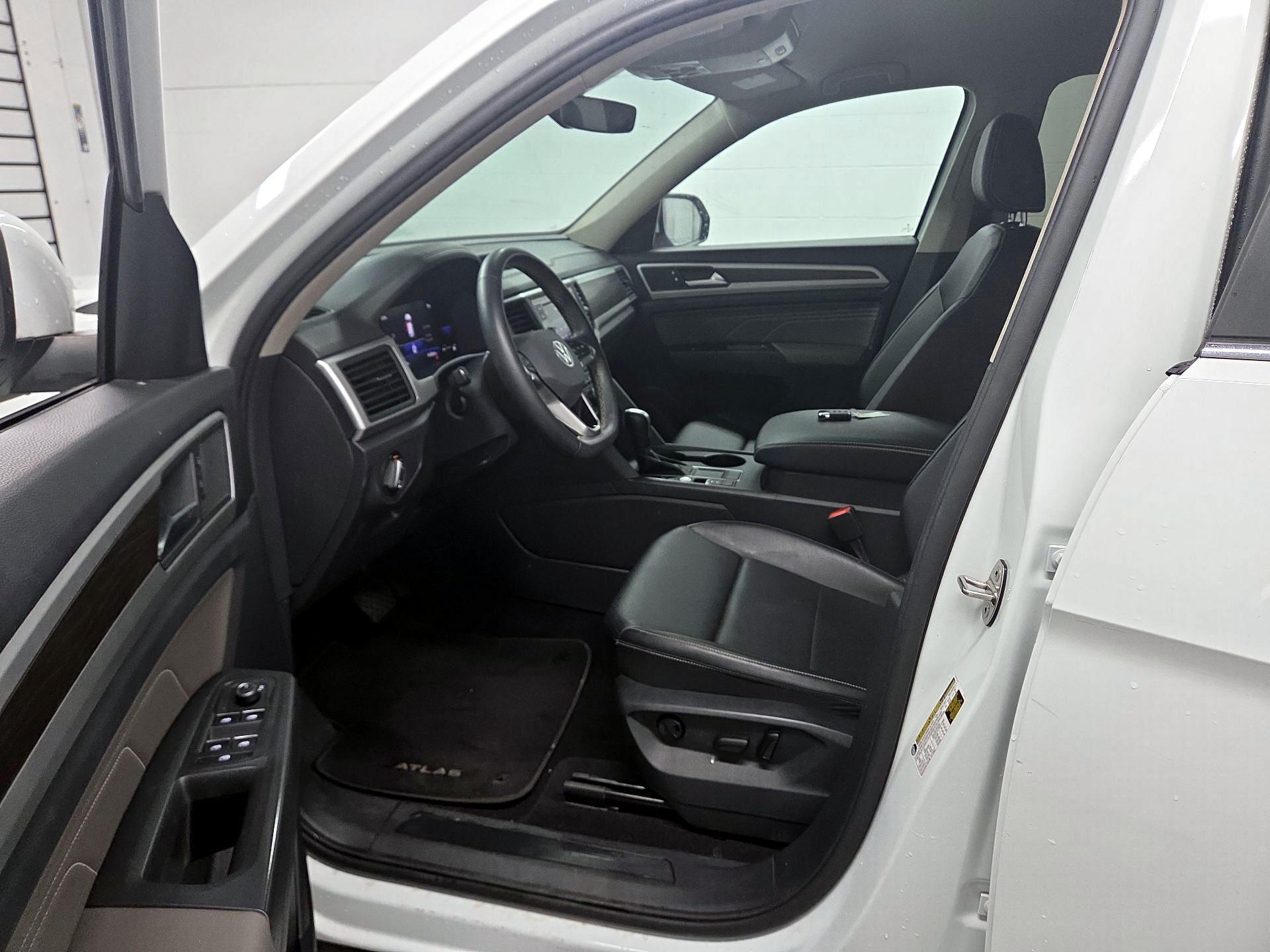 Thumbnail: 2023 Volkswagen Atlas - 11