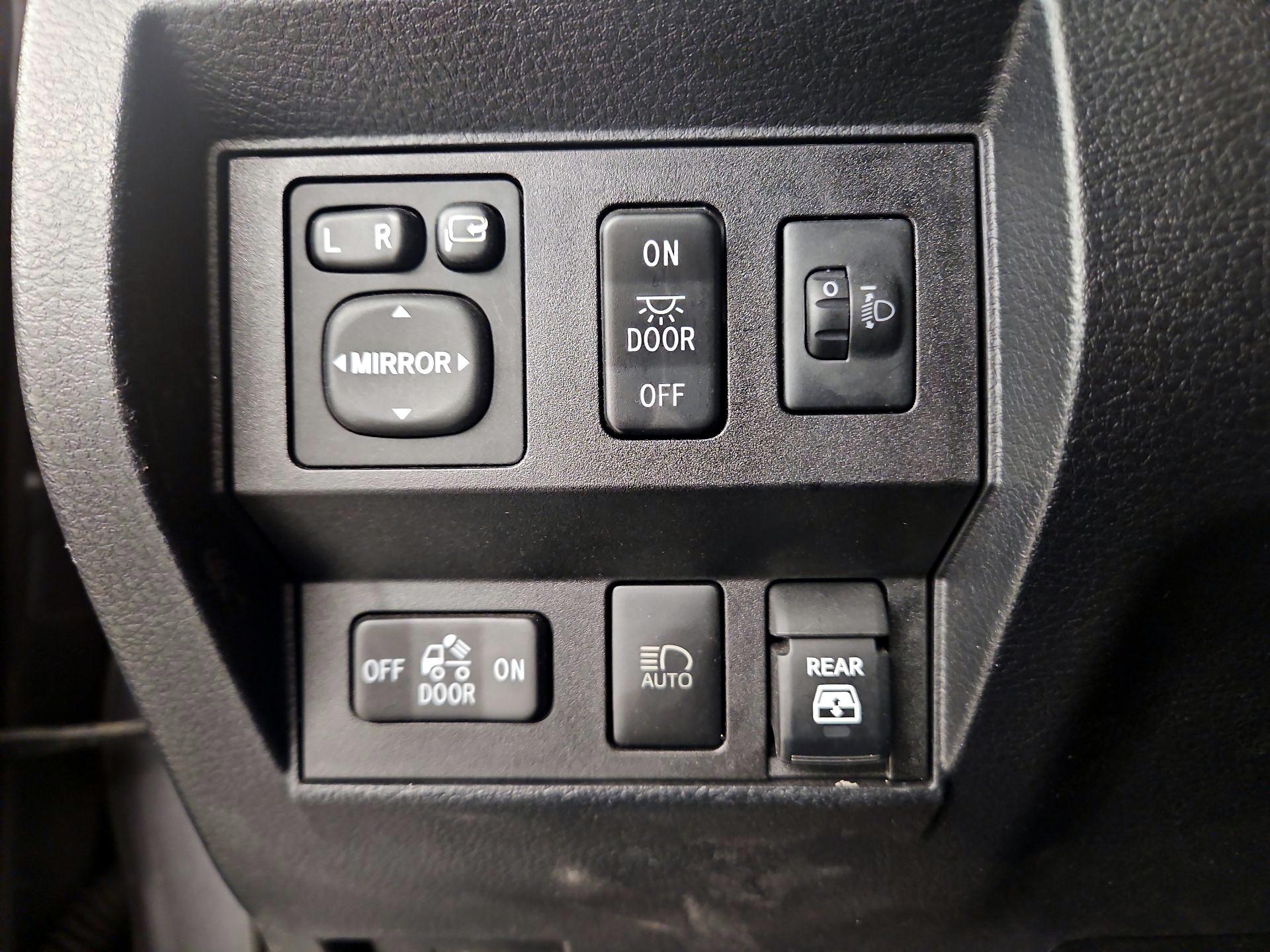 Thumbnail: 2019 Toyota Tundra - 13