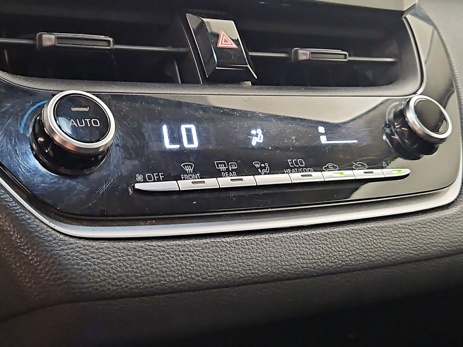 Thumbnail: 2021 Toyota Corolla - 16